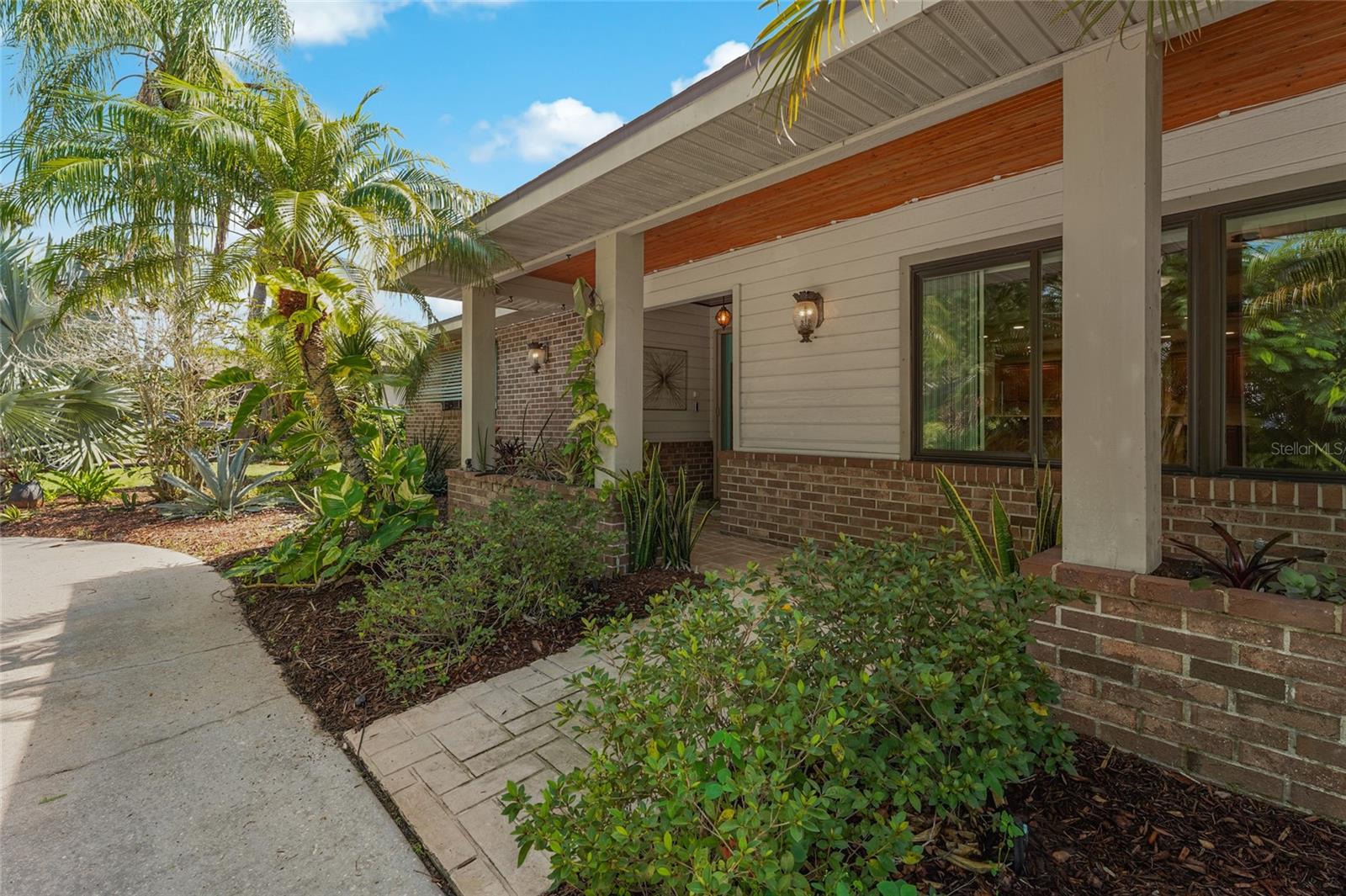 COUNTRY PLACE - Residential
