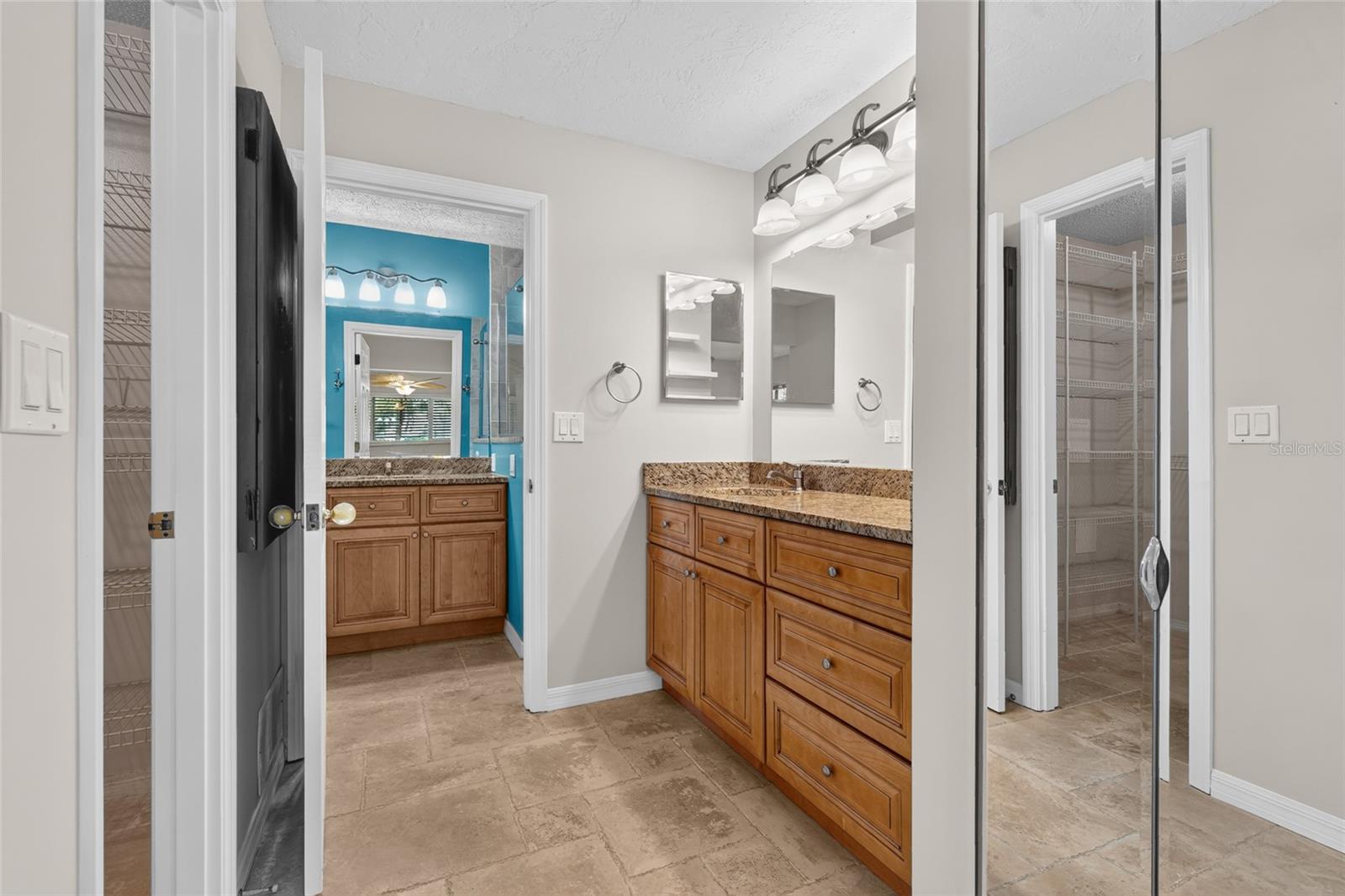 COUNTRY PLACE - Residential