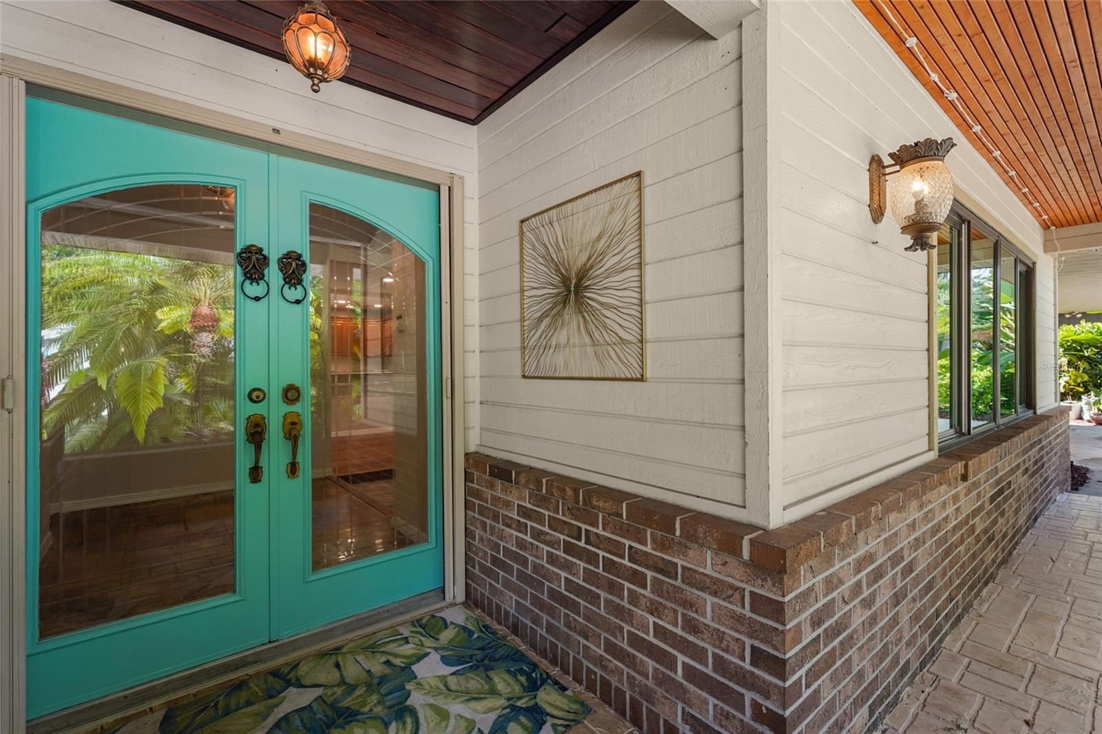 COUNTRY PLACE - Residential