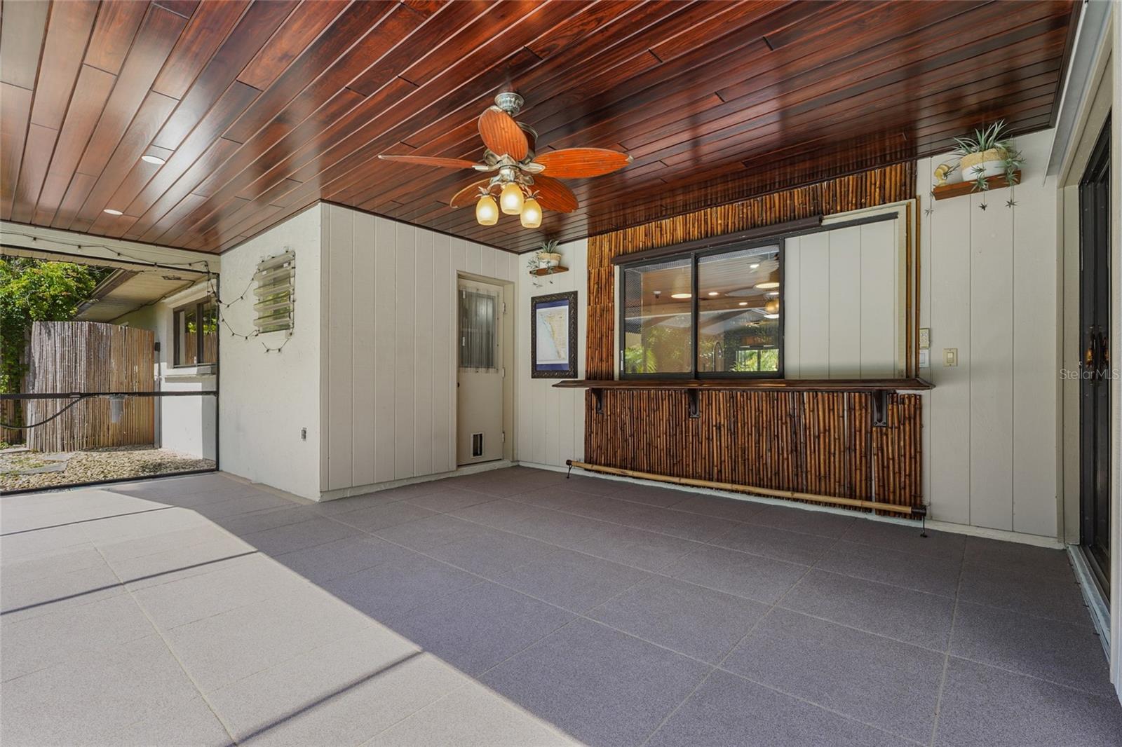 COUNTRY PLACE - Residential