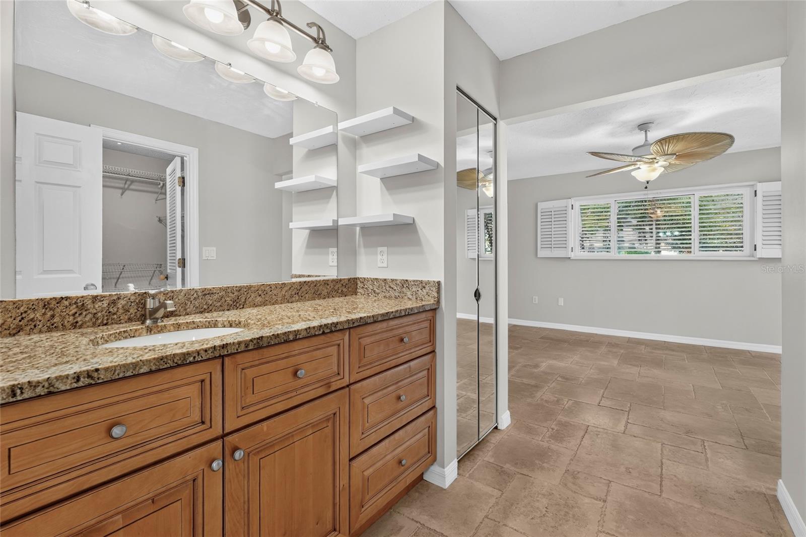 COUNTRY PLACE - Residential