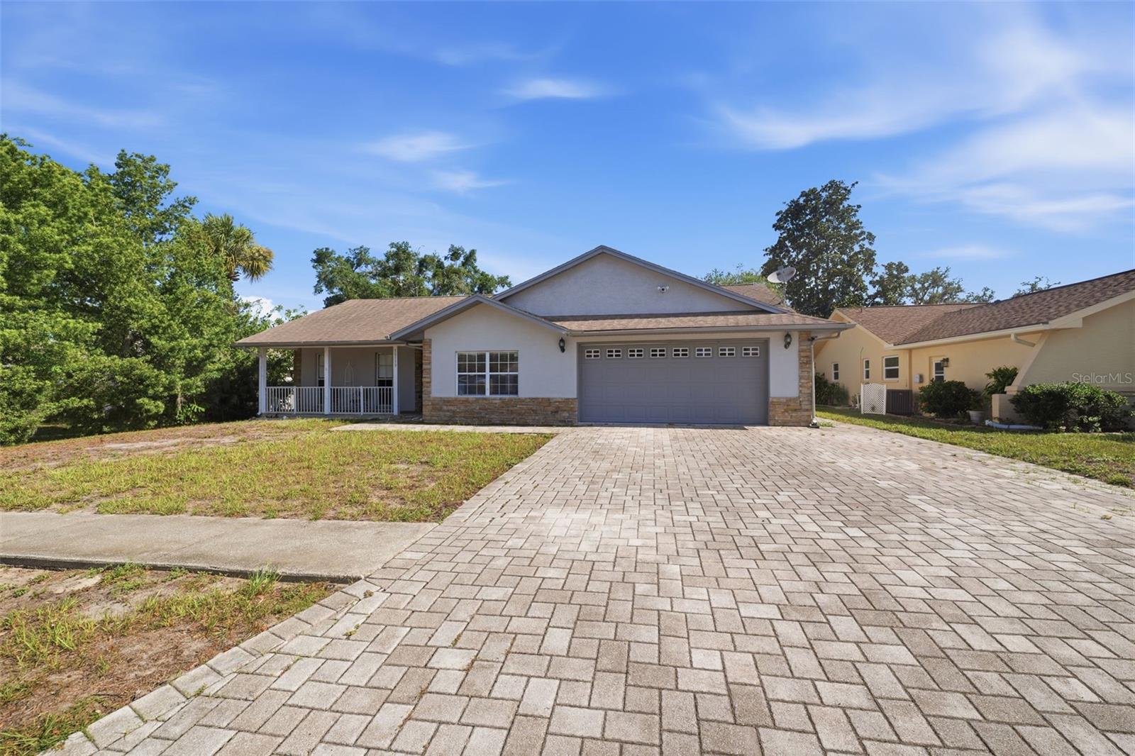 BRIARWOODS - Residential