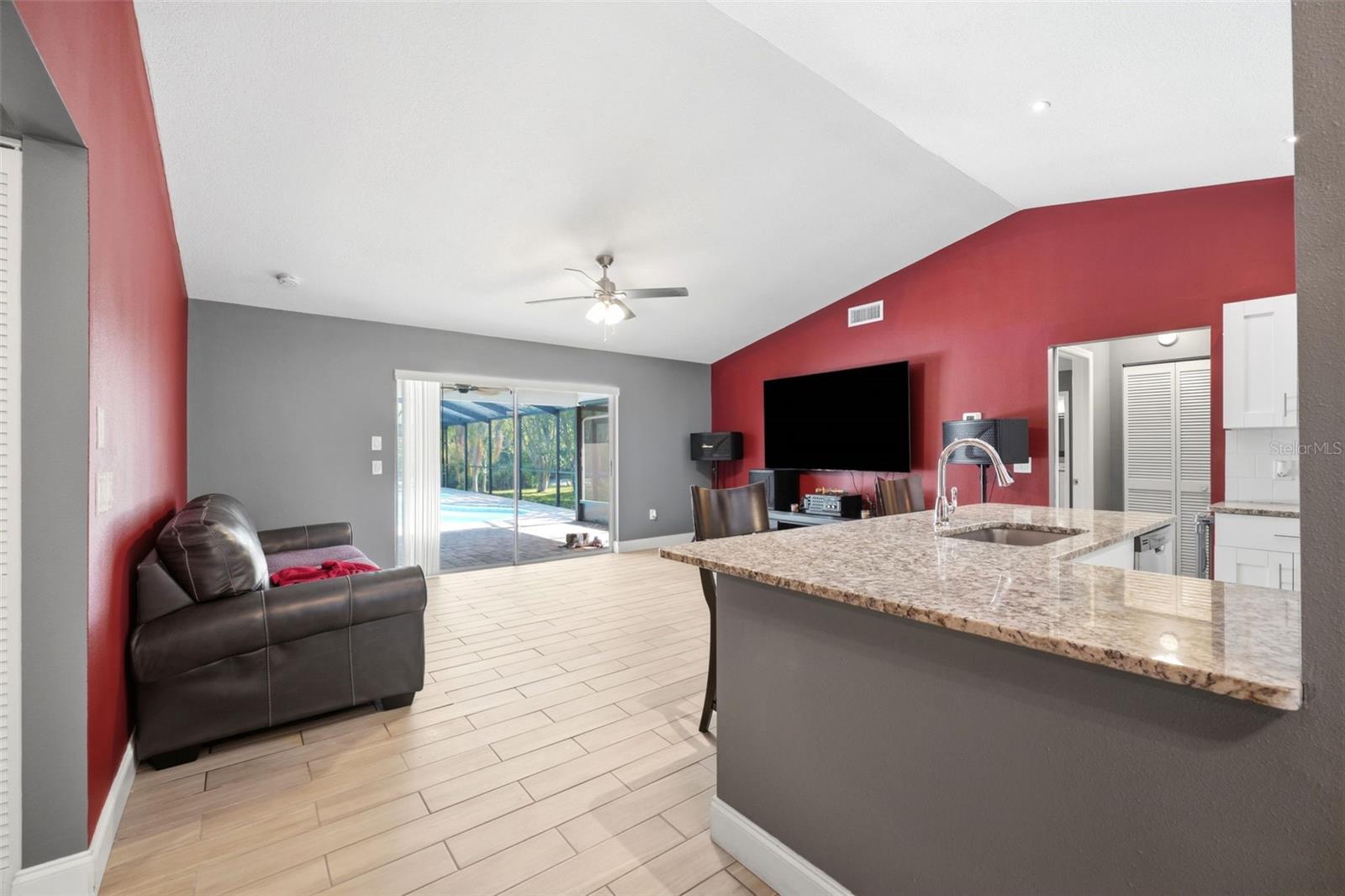 BRIARWOODS - Residential