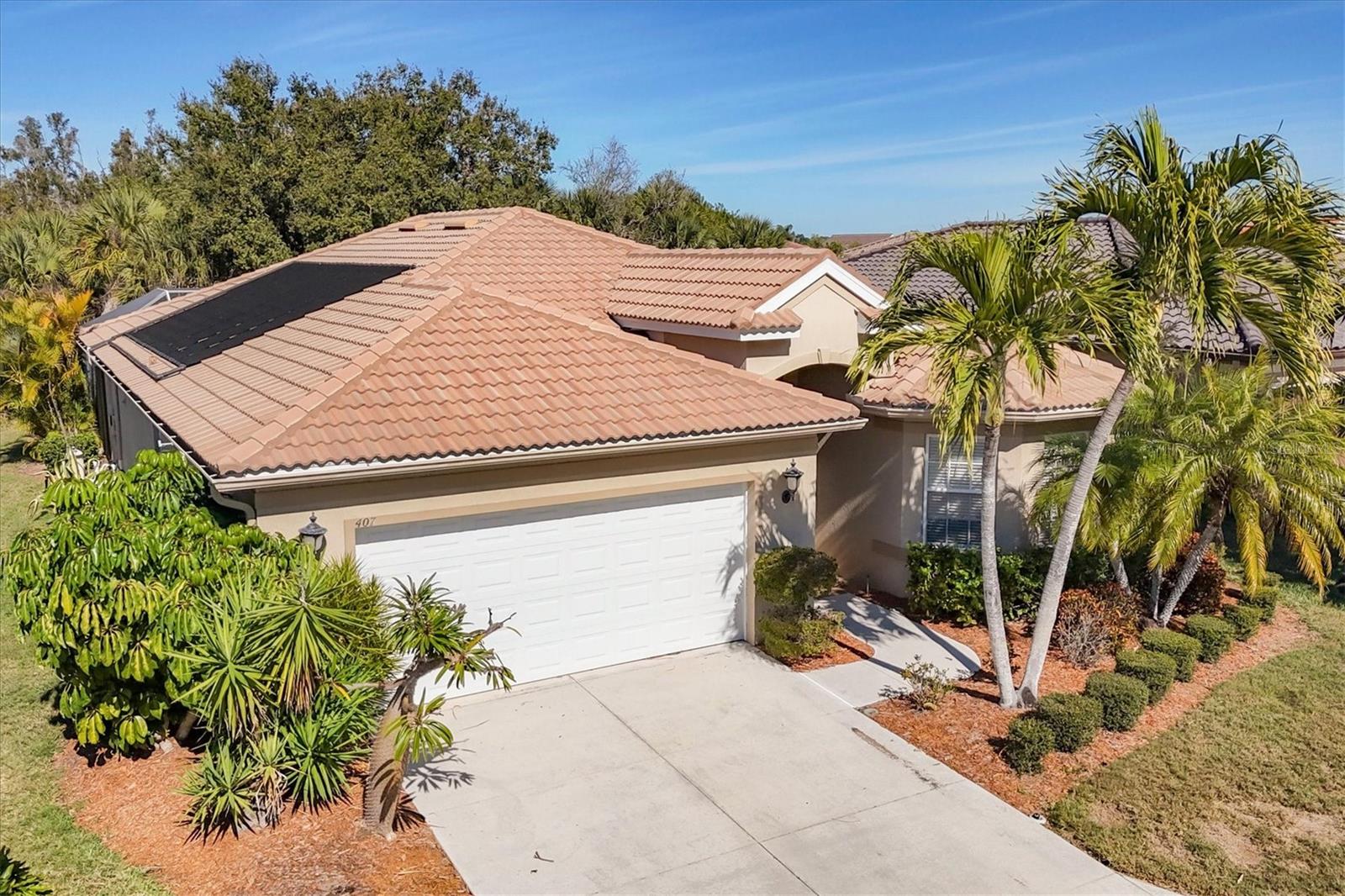 PELICAN POINTE GOLF & COUNTRY CLUB - Residential