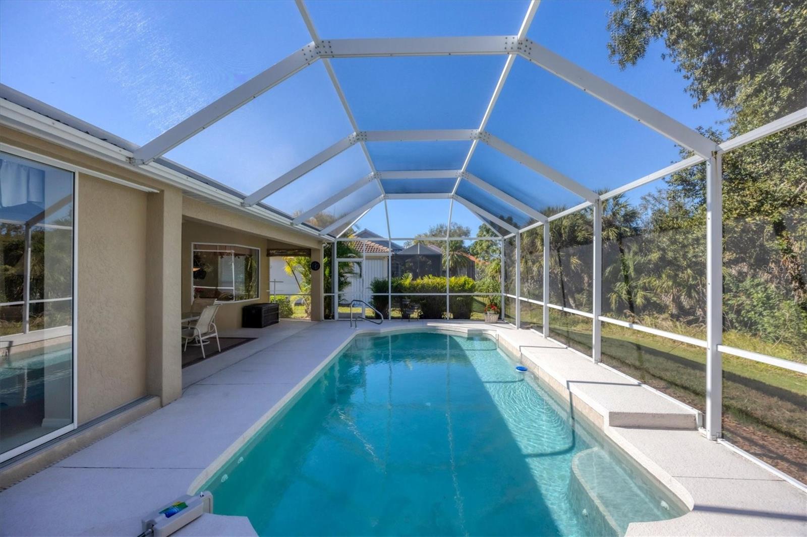 PELICAN POINTE GOLF & COUNTRY CLUB - Residential