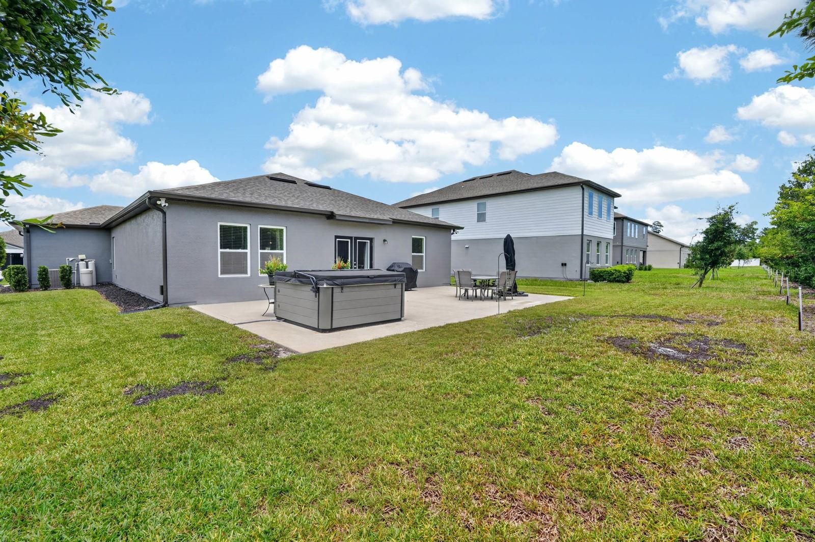 HAMPTON OAKS - Residential