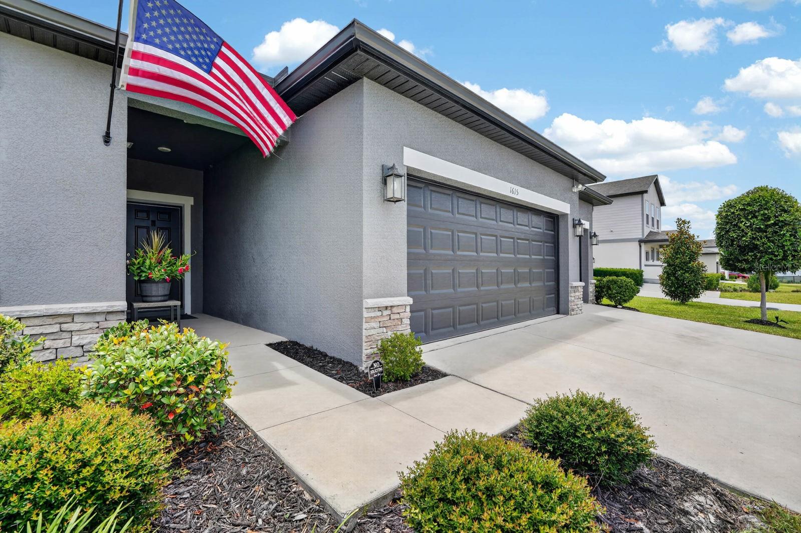 HAMPTON OAKS - Residential