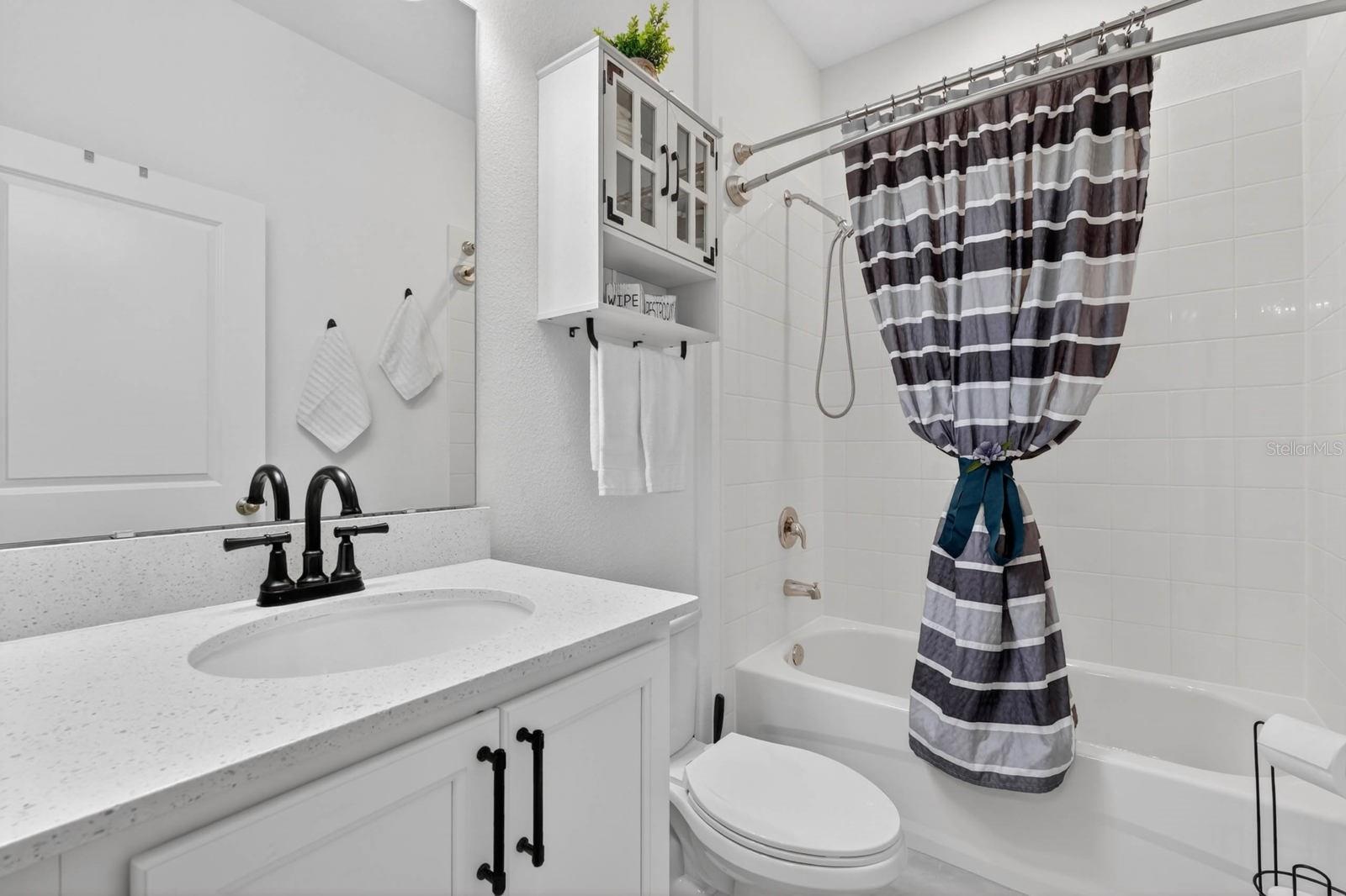 HAMPTON OAKS - Residential