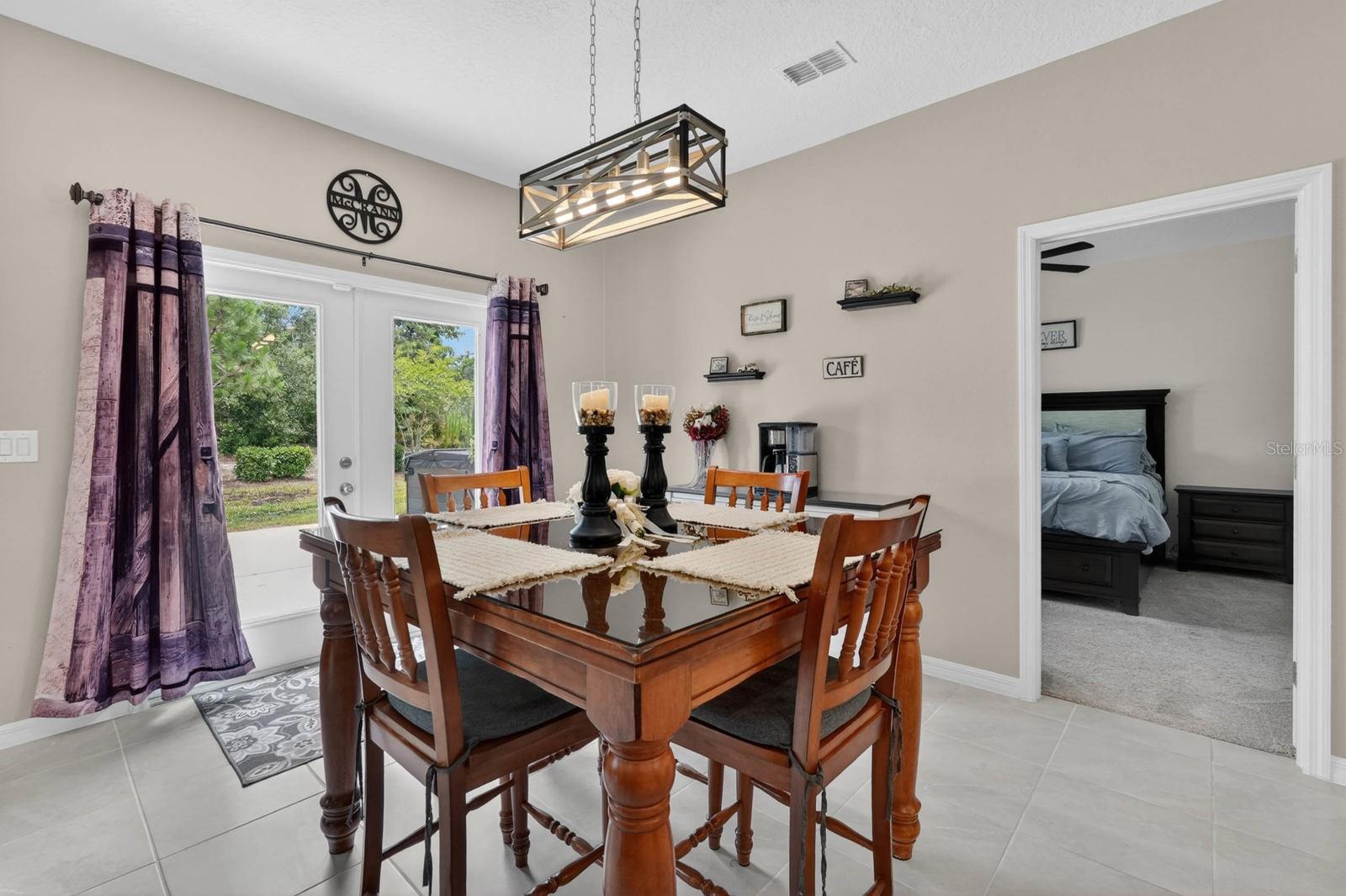 HAMPTON OAKS - Residential