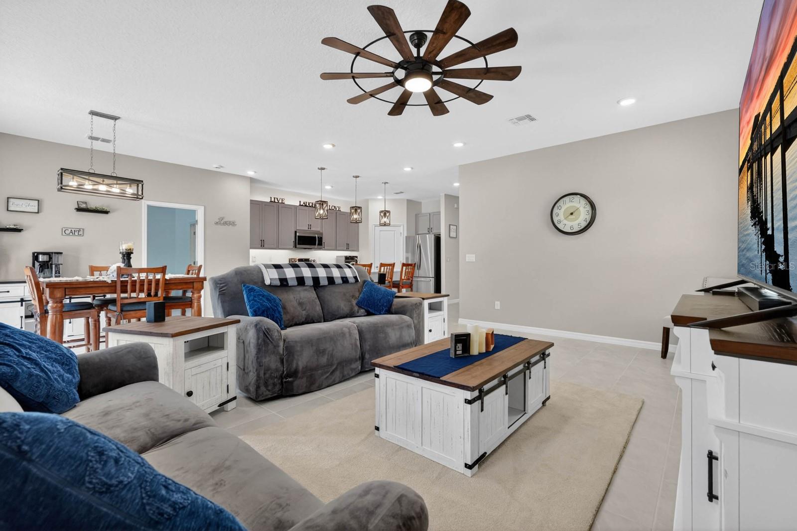 HAMPTON OAKS - Residential