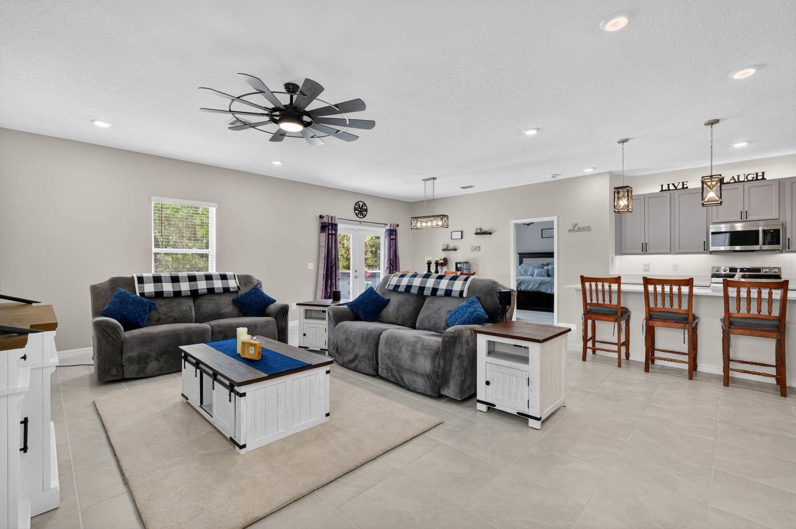 HAMPTON OAKS - Residential