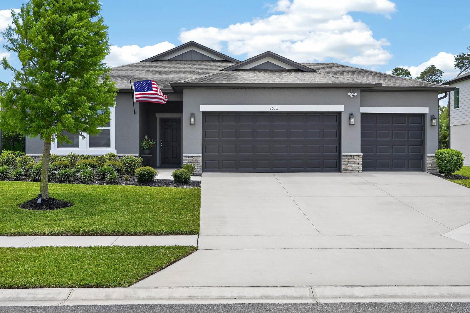 HAMPTON OAKS - Residential