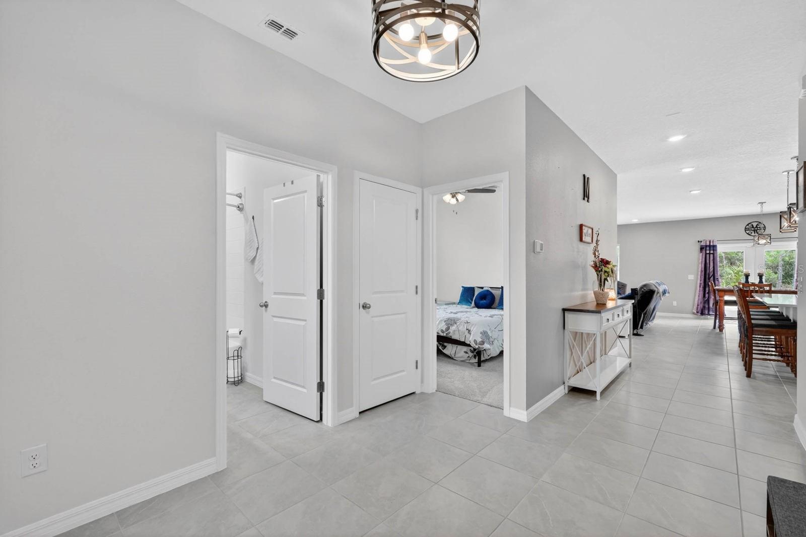 HAMPTON OAKS - Residential