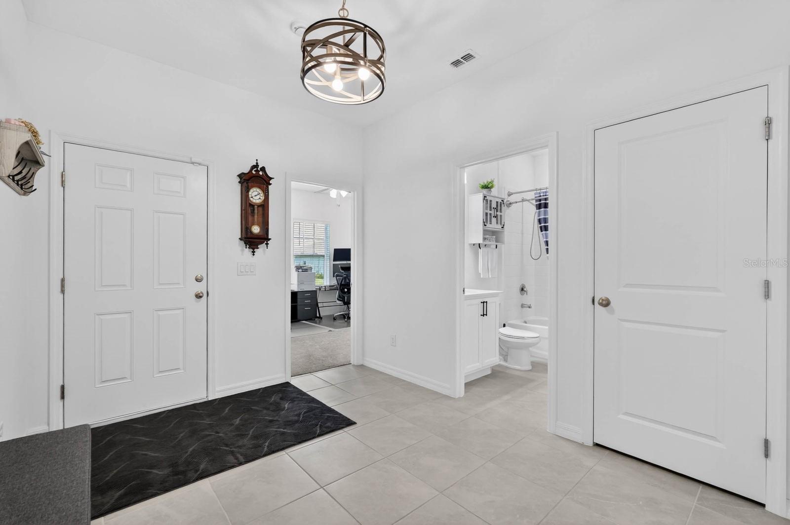 HAMPTON OAKS - Residential