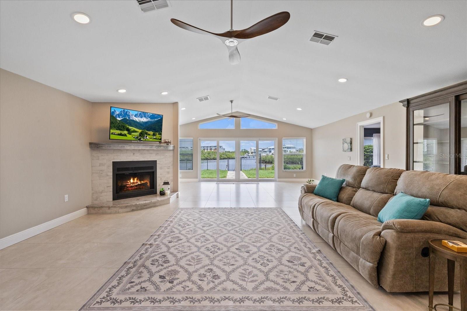 GULF HARBORS WOODLANDS - Residential