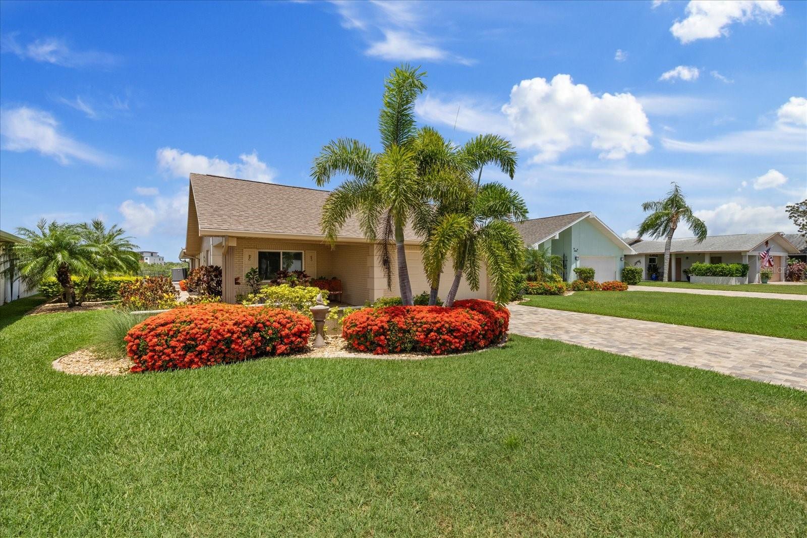 GULF HARBORS WOODLANDS - Residential
