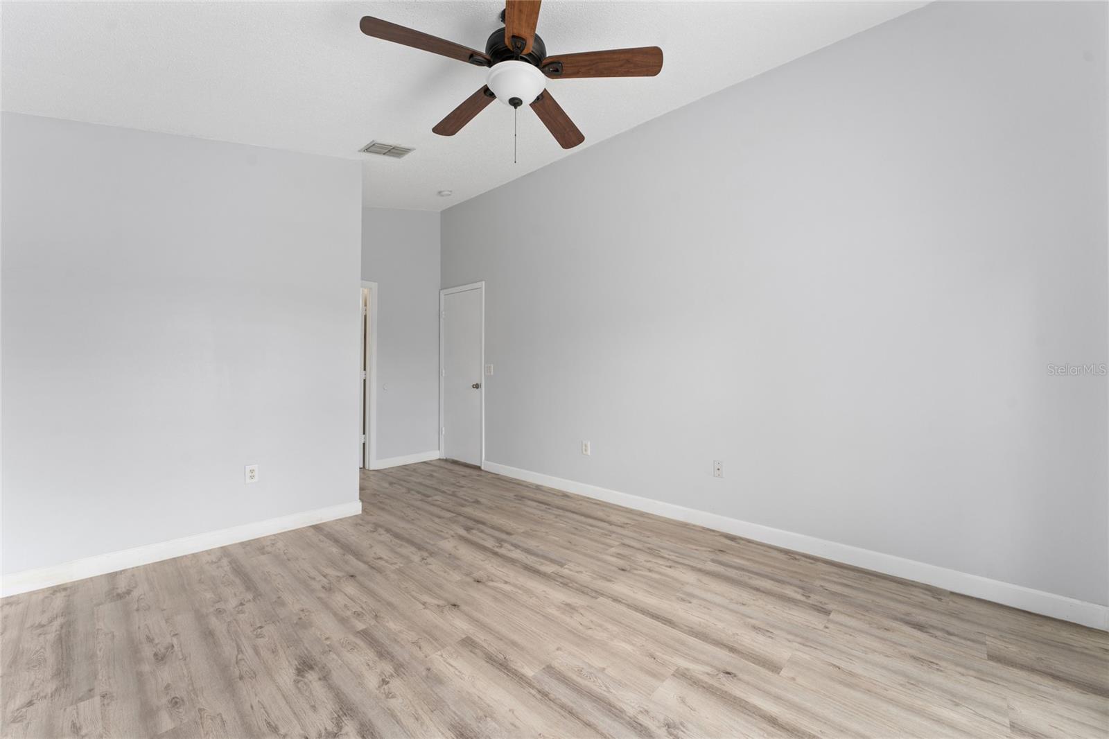 GREENPOINTE - Residential