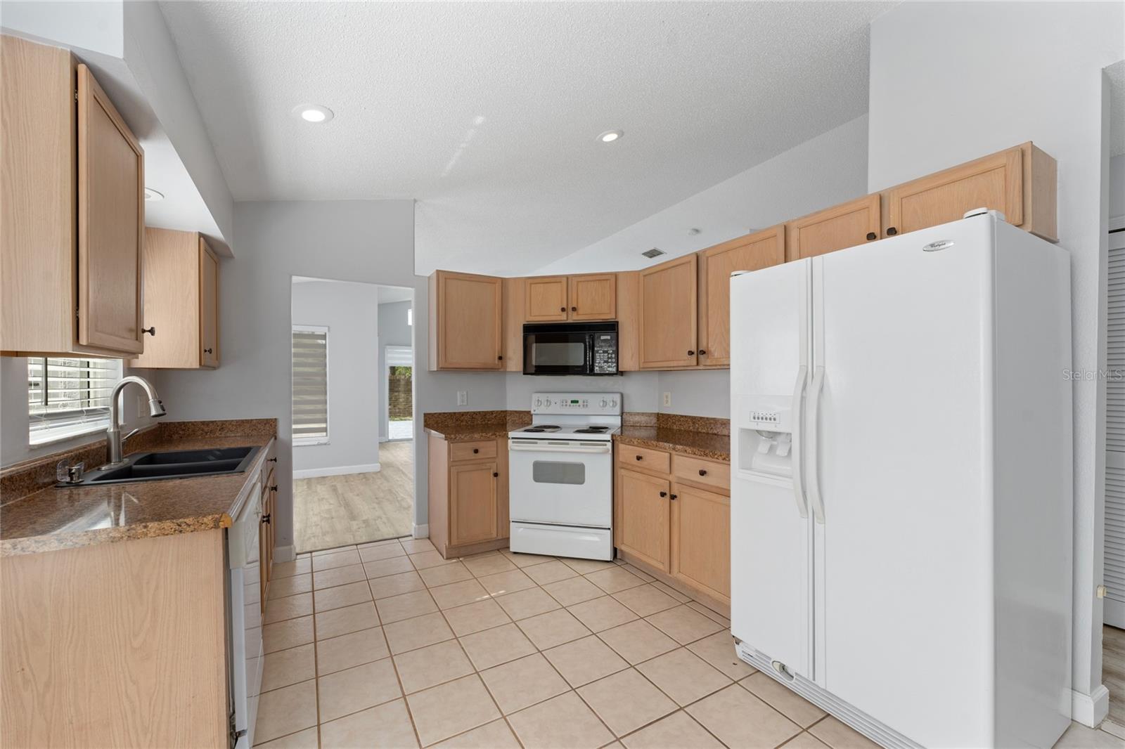 GREENPOINTE - Residential