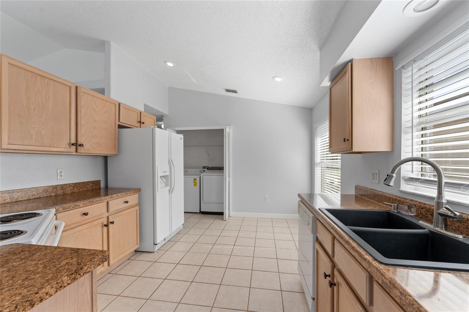 GREENPOINTE - Residential