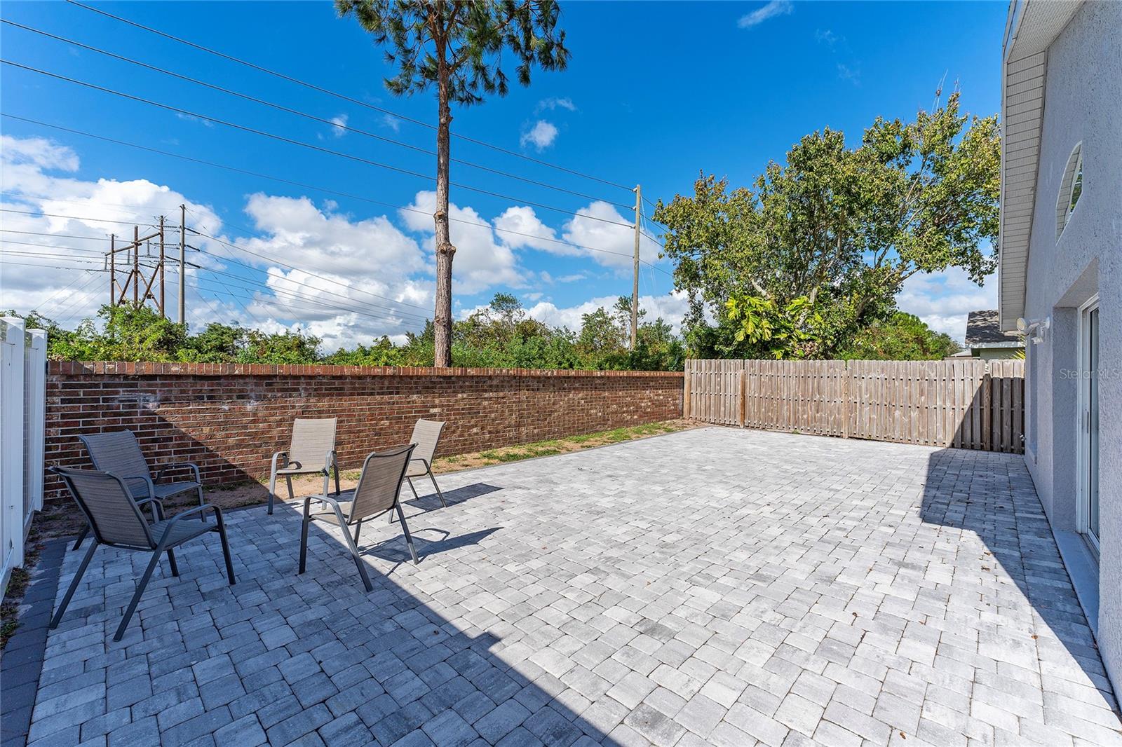 GREENPOINTE - Residential