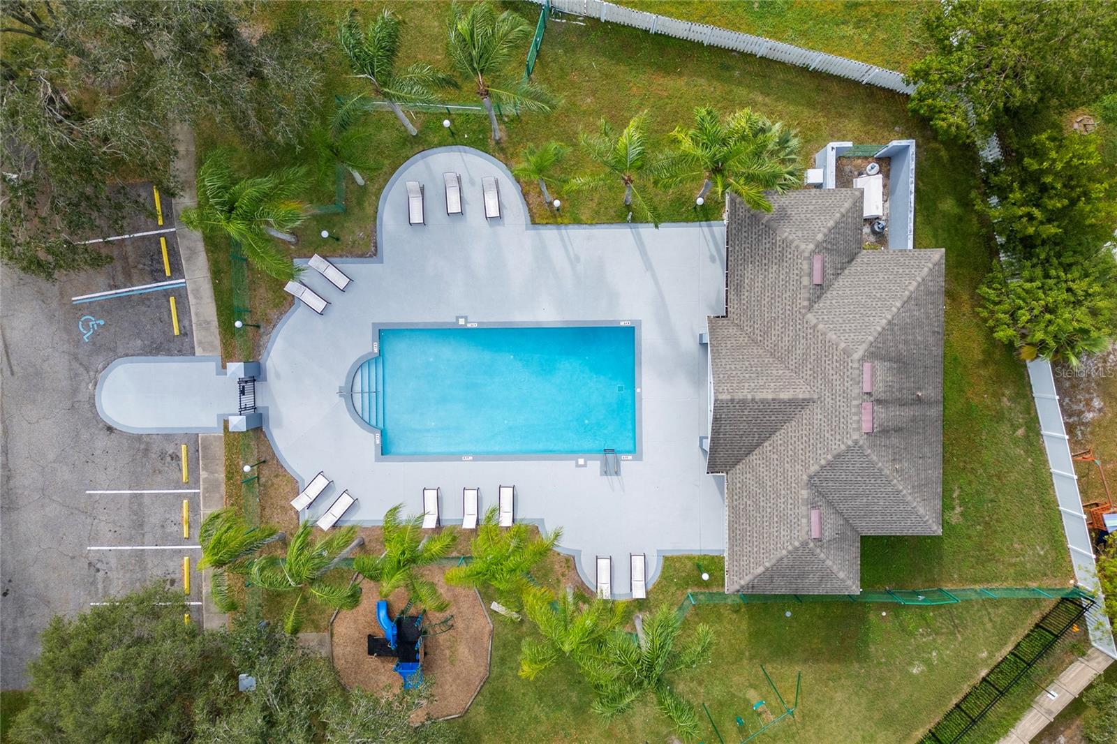 GREENPOINTE - Residential