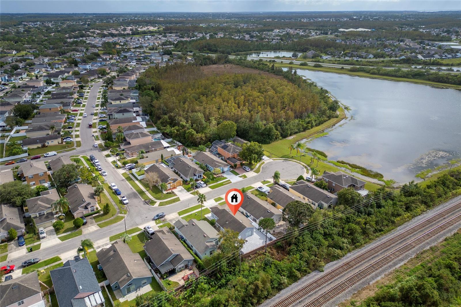 GREENPOINTE - Residential