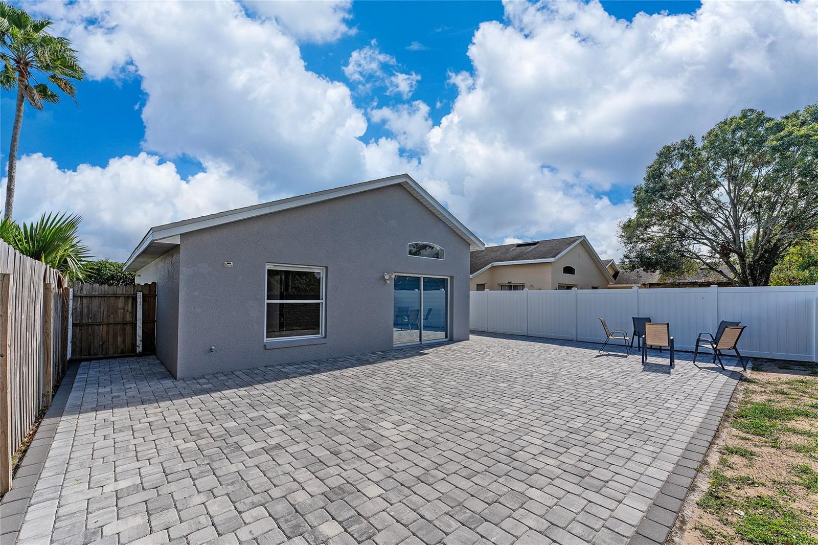 GREENPOINTE - Residential
