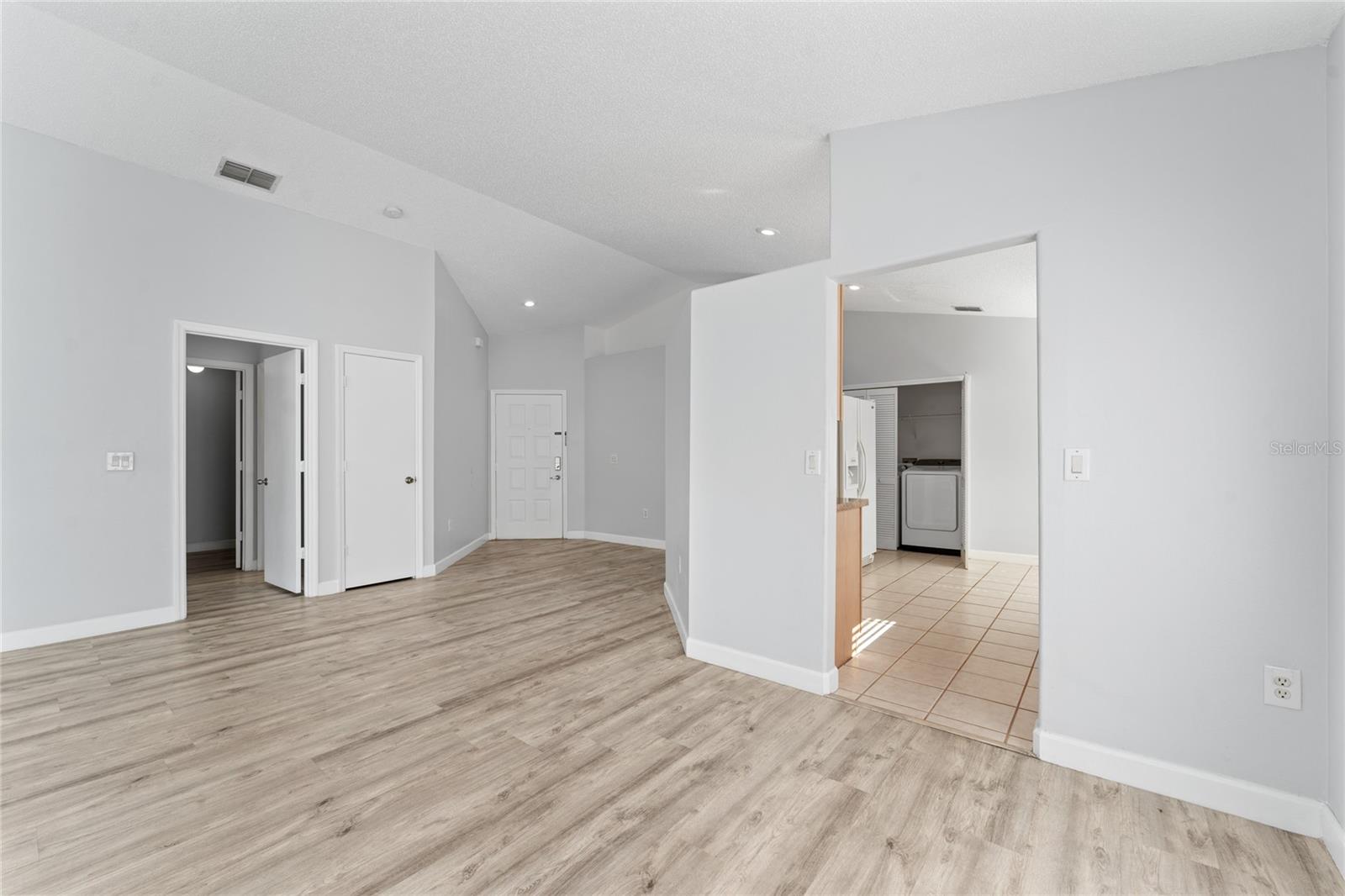 GREENPOINTE - Residential