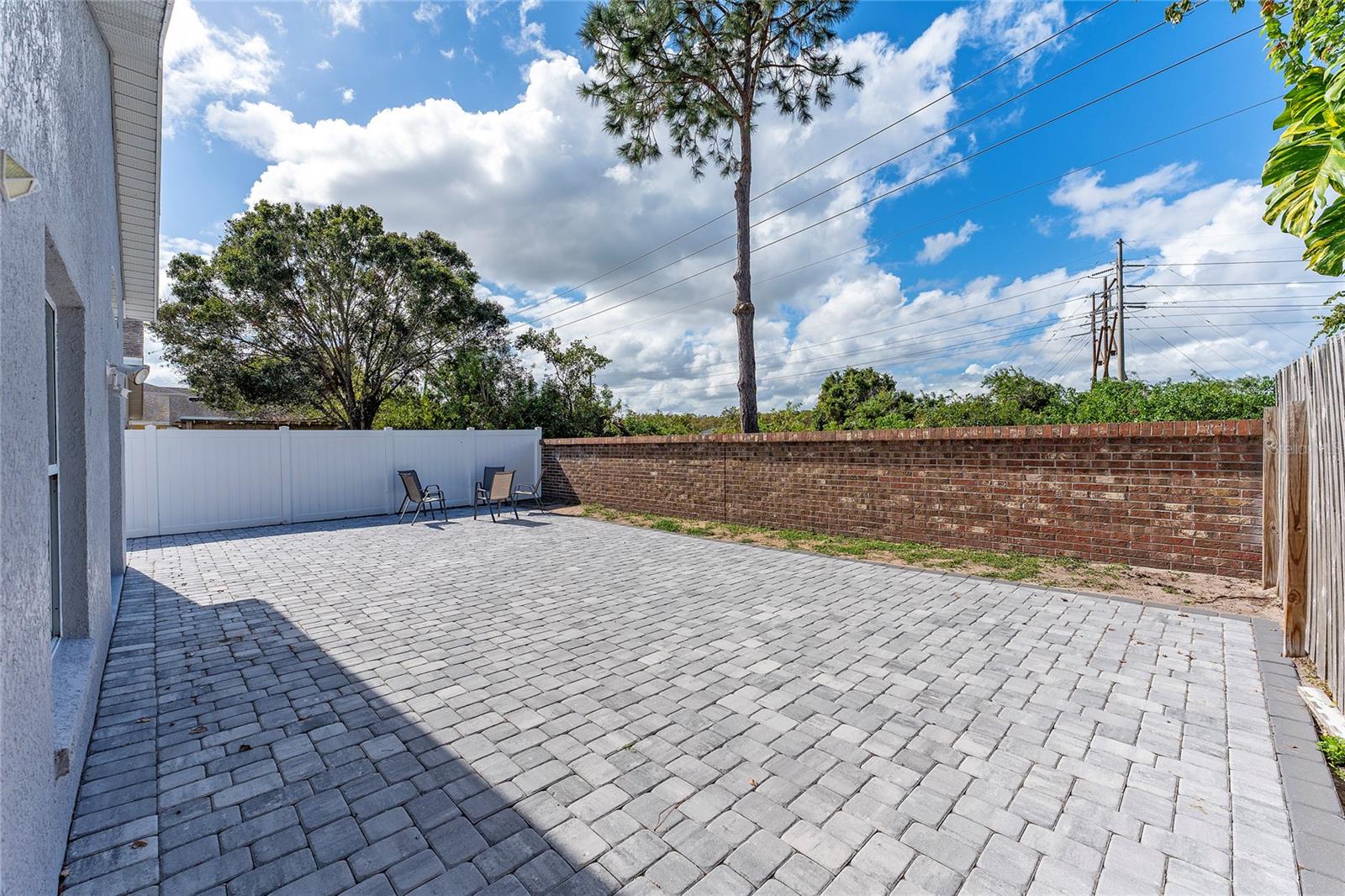 GREENPOINTE - Residential