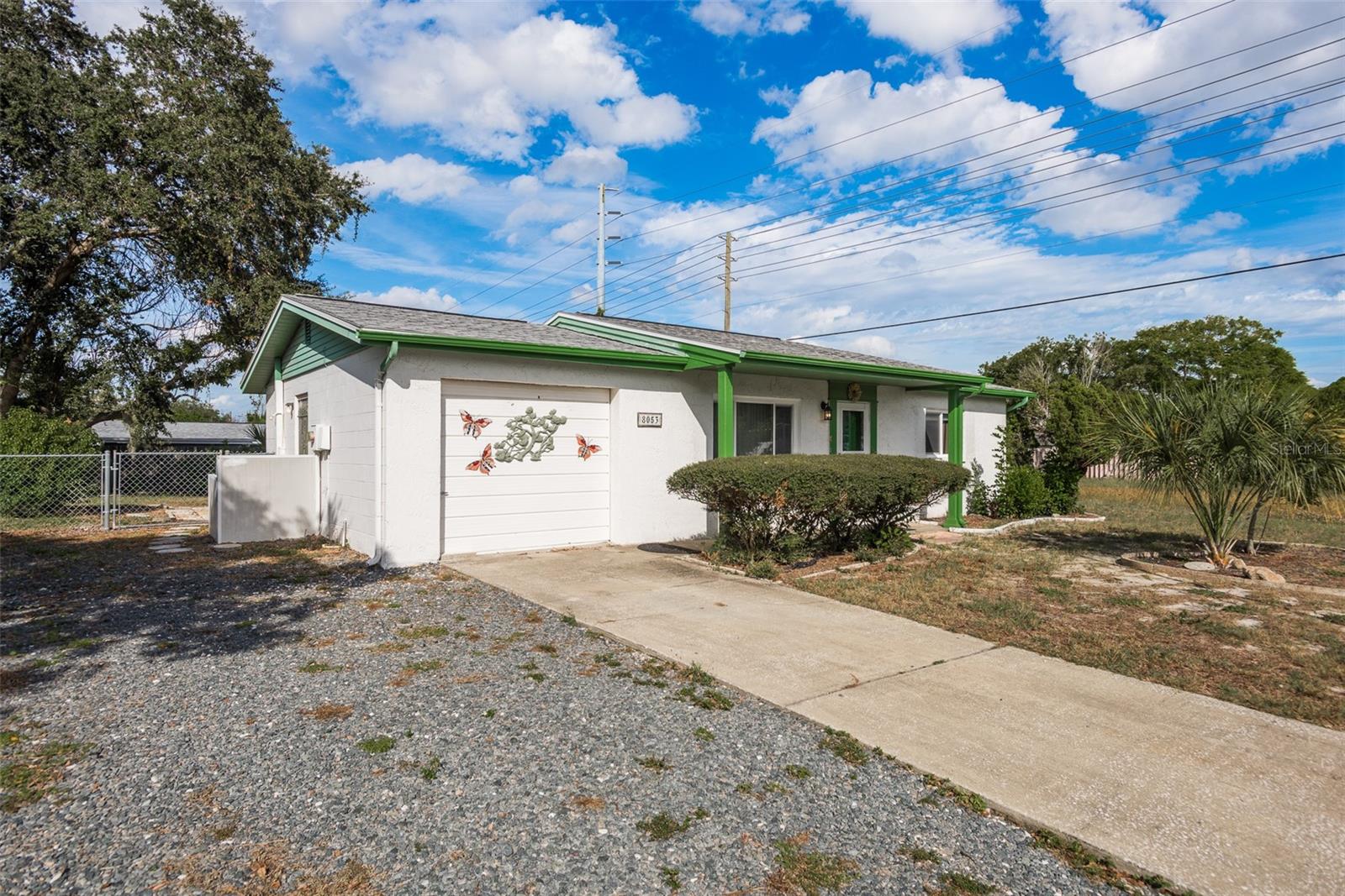 THE LAKES - Residential
