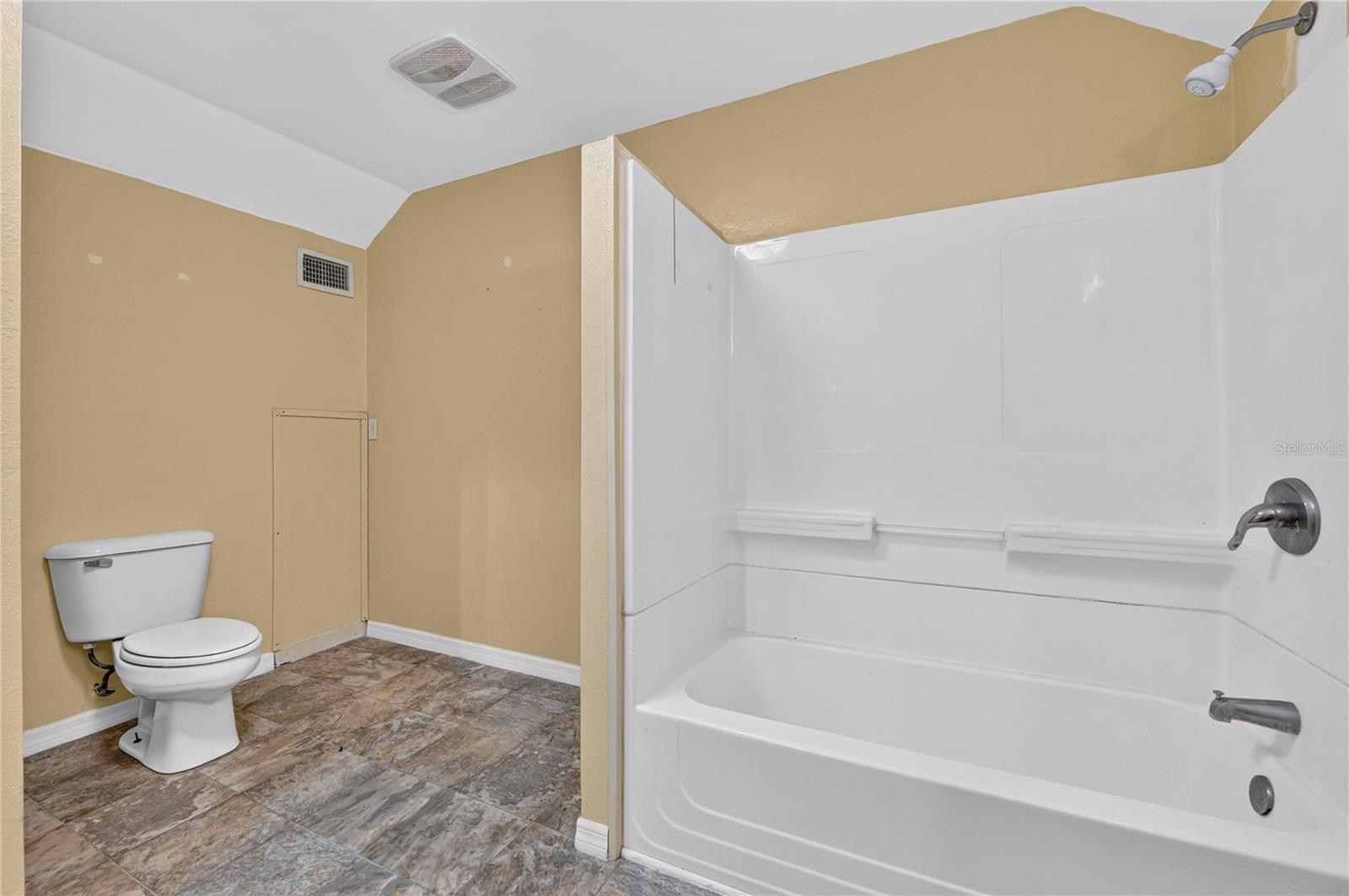 LANCASTER ESTATES - Residential