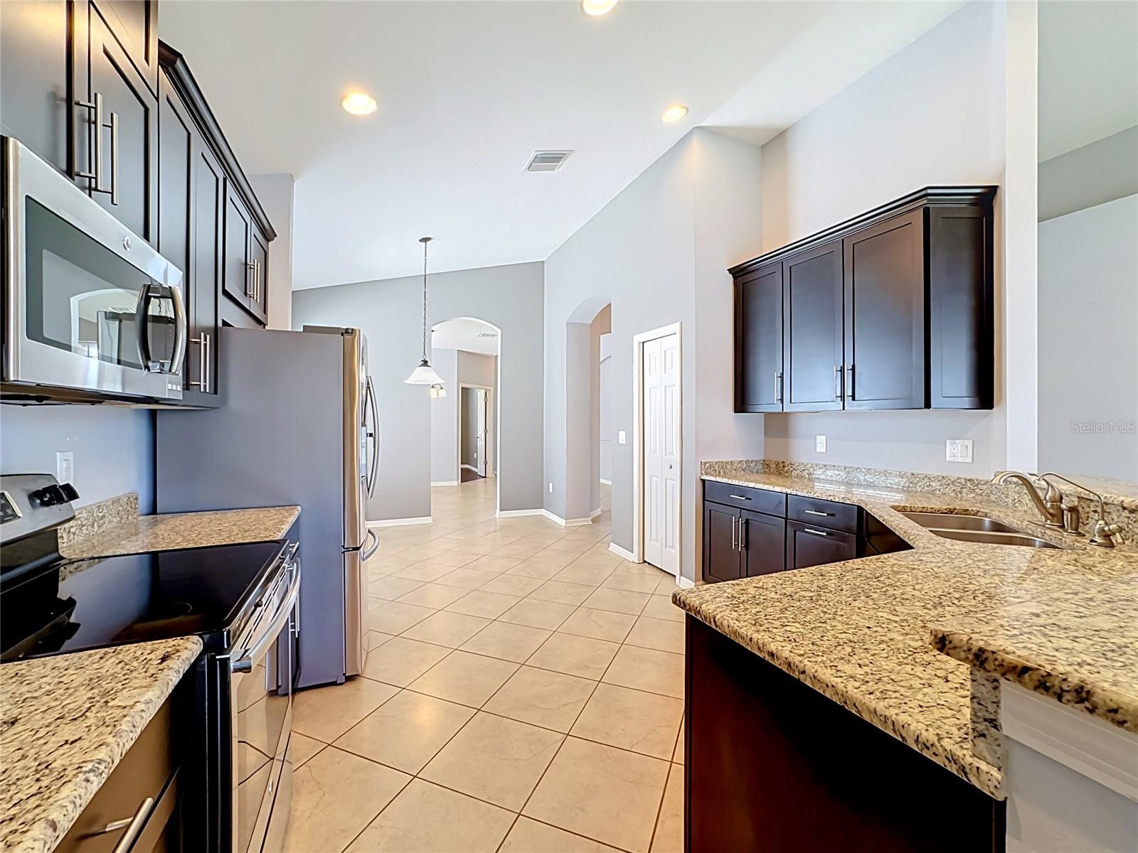 AVELAR CREEK NORTH - Residential