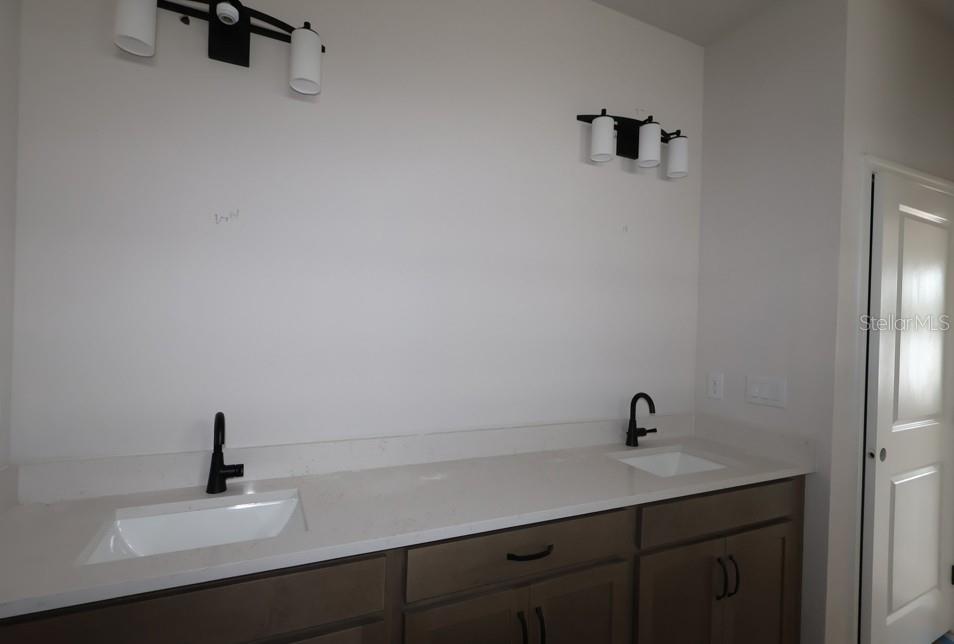EASTLYN - Residential
