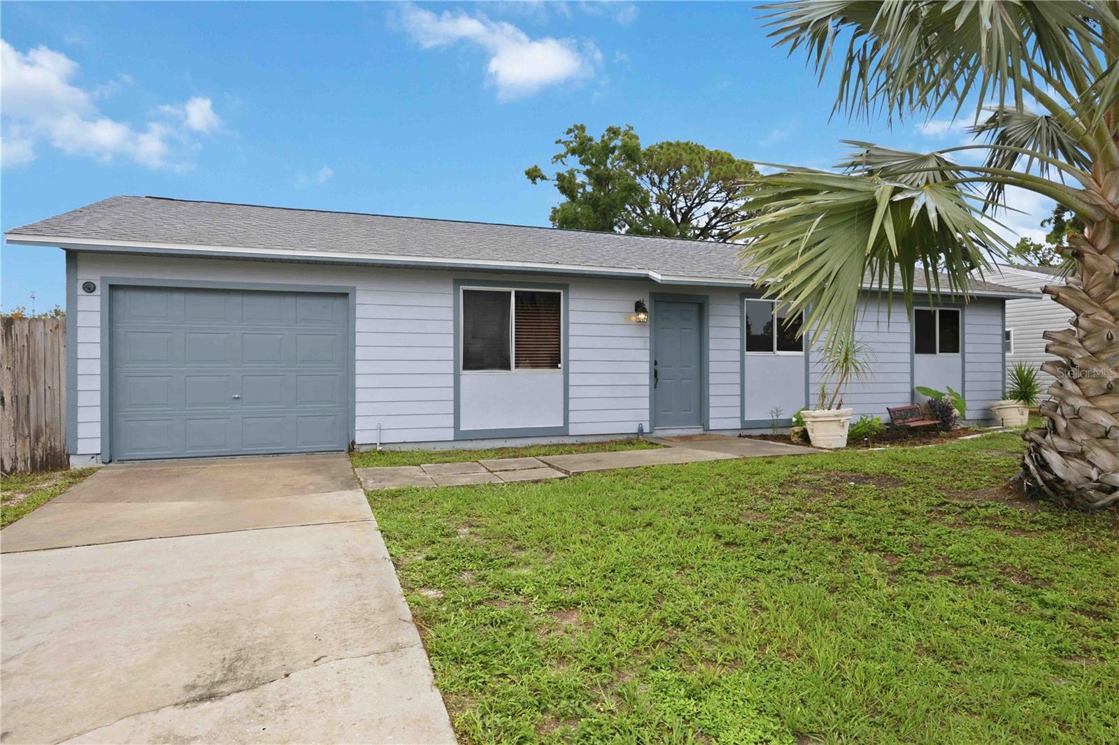 LAKE SARASOTA - Residential