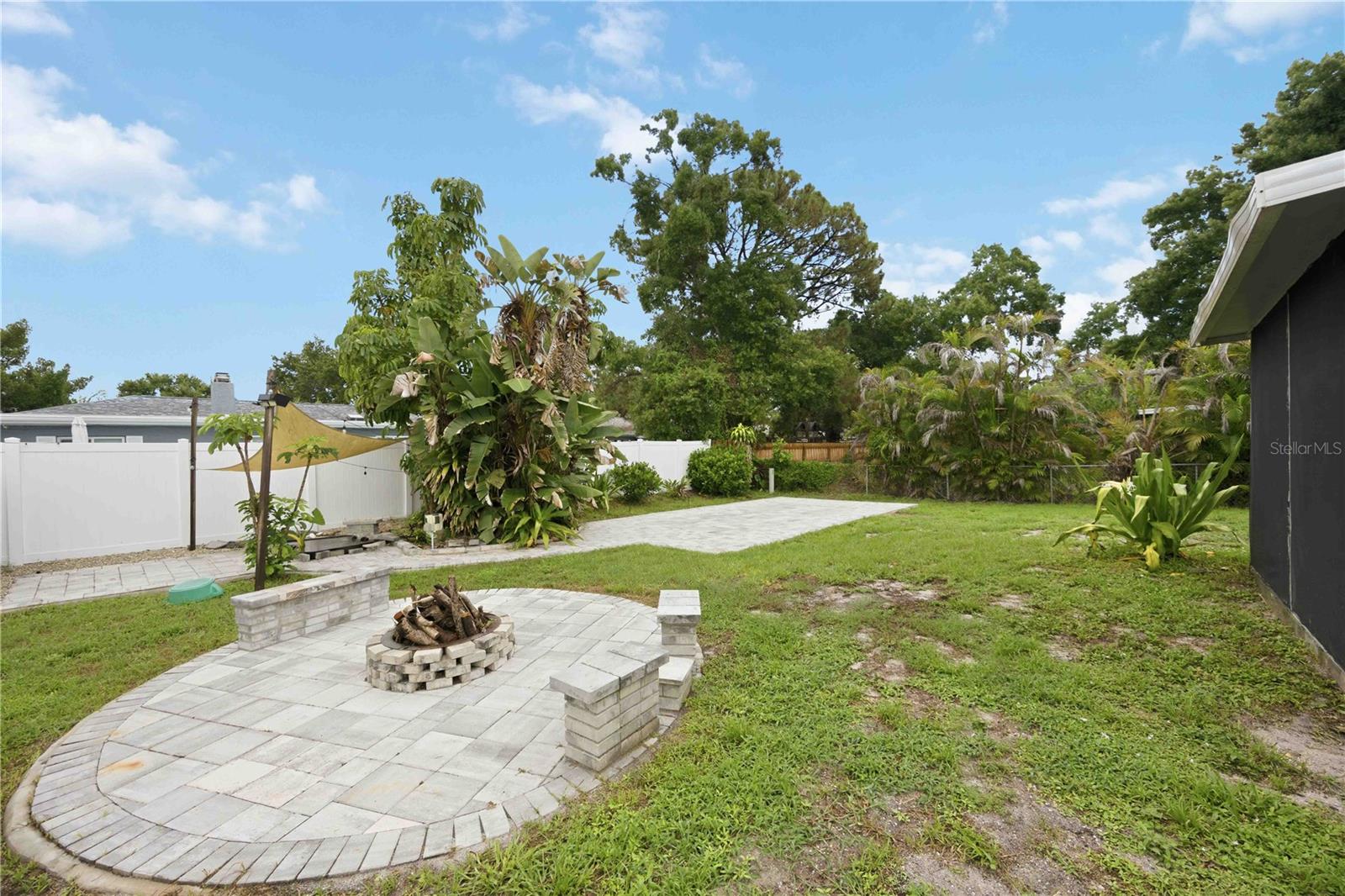 LAKE SARASOTA - Residential