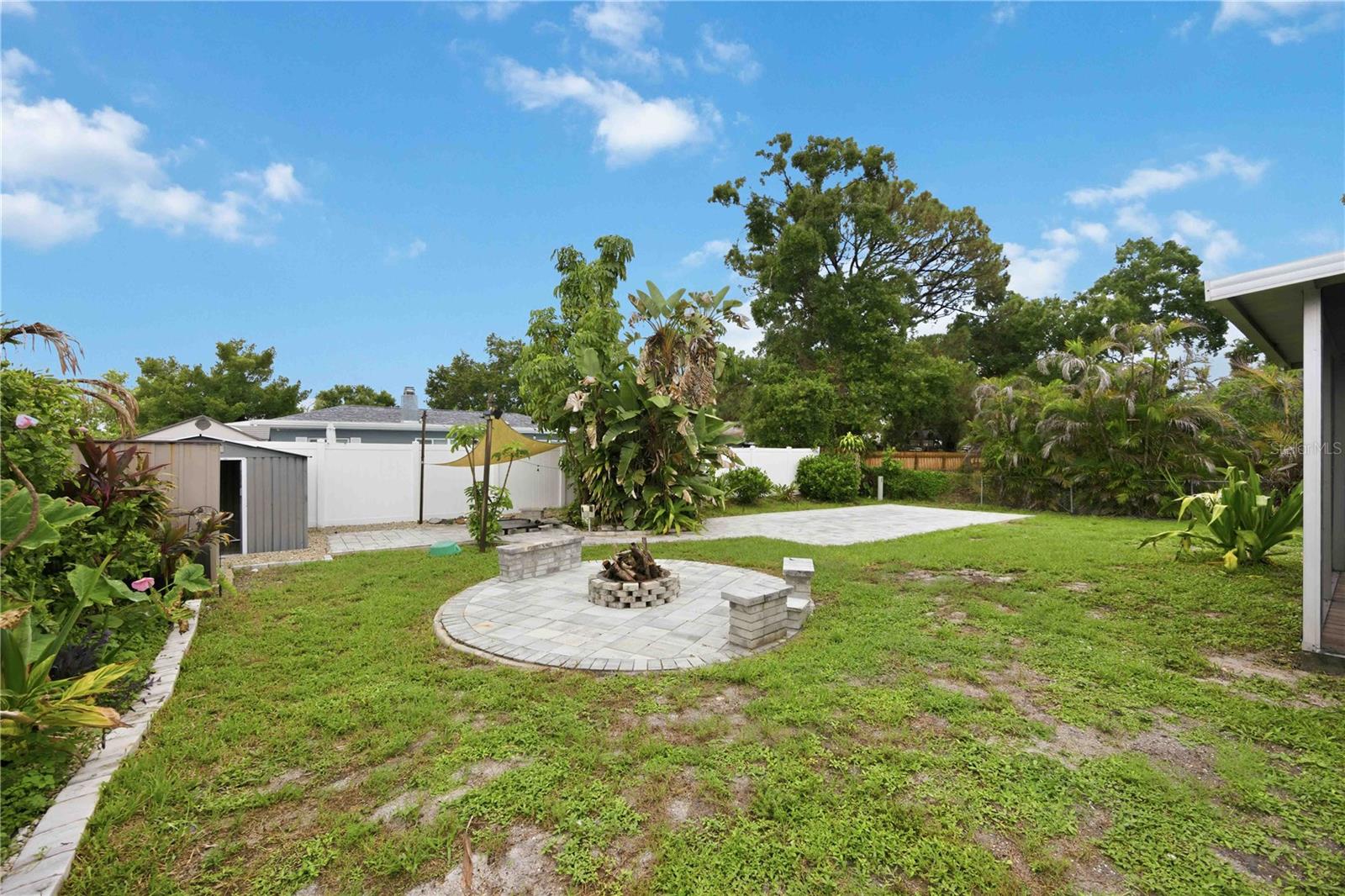 LAKE SARASOTA - Residential
