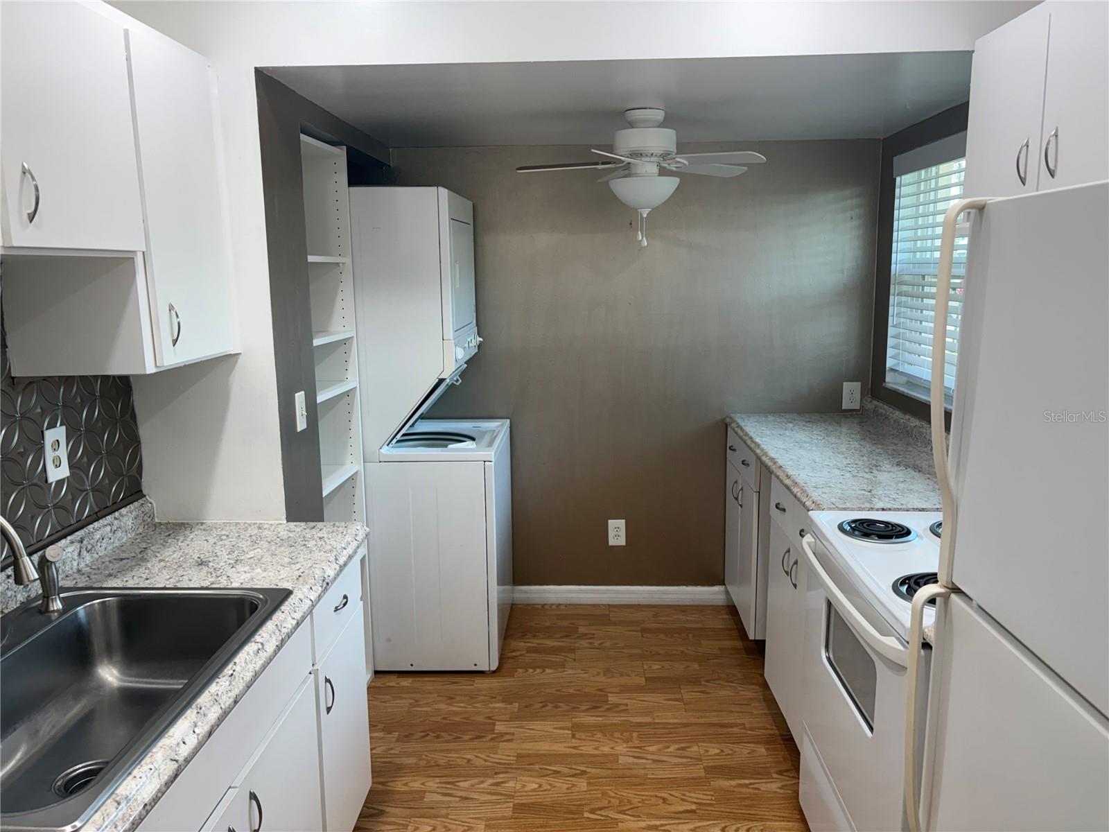 HILL CREST VILLAS - Residential