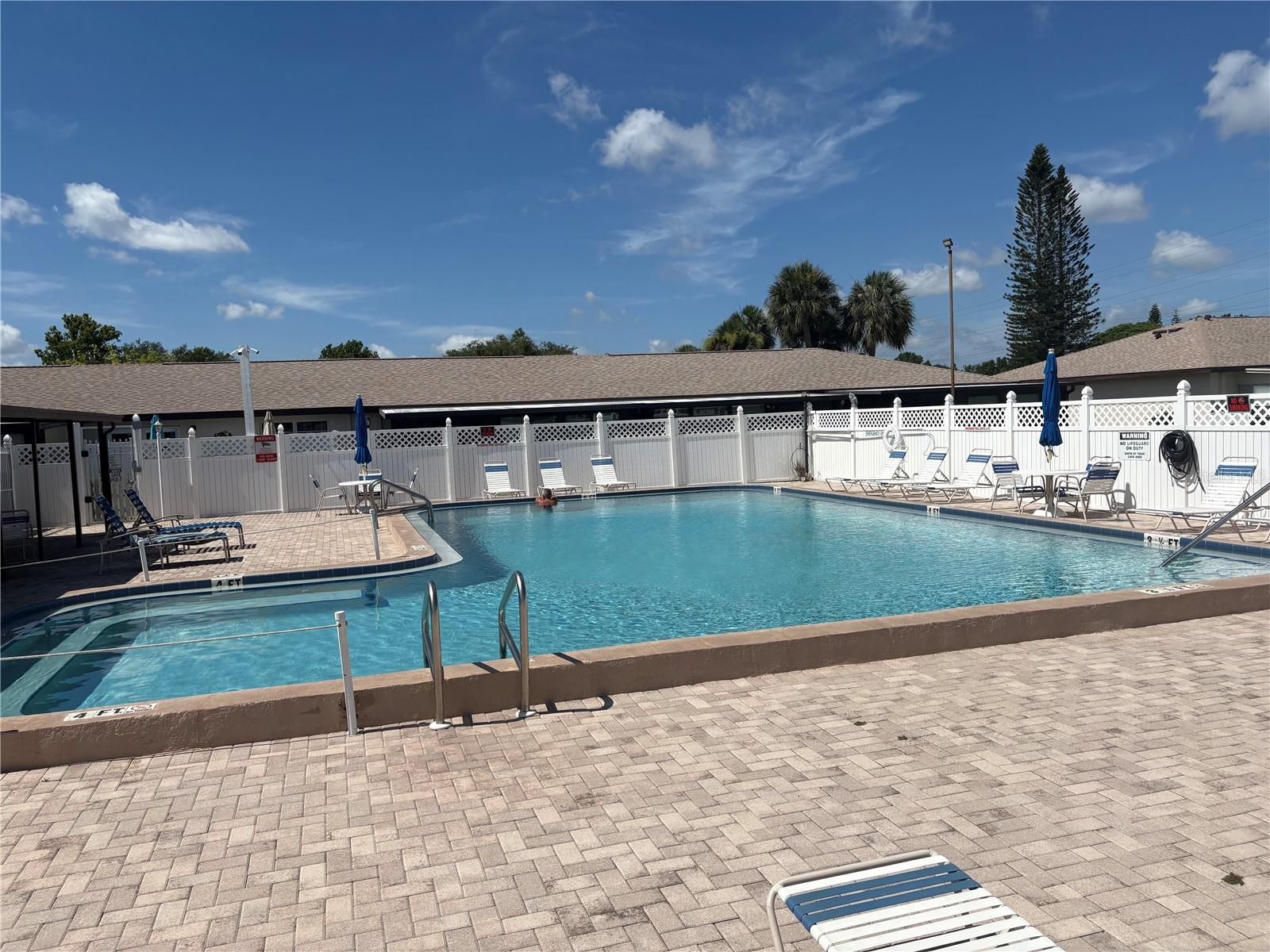 HILL CREST VILLAS - Residential
