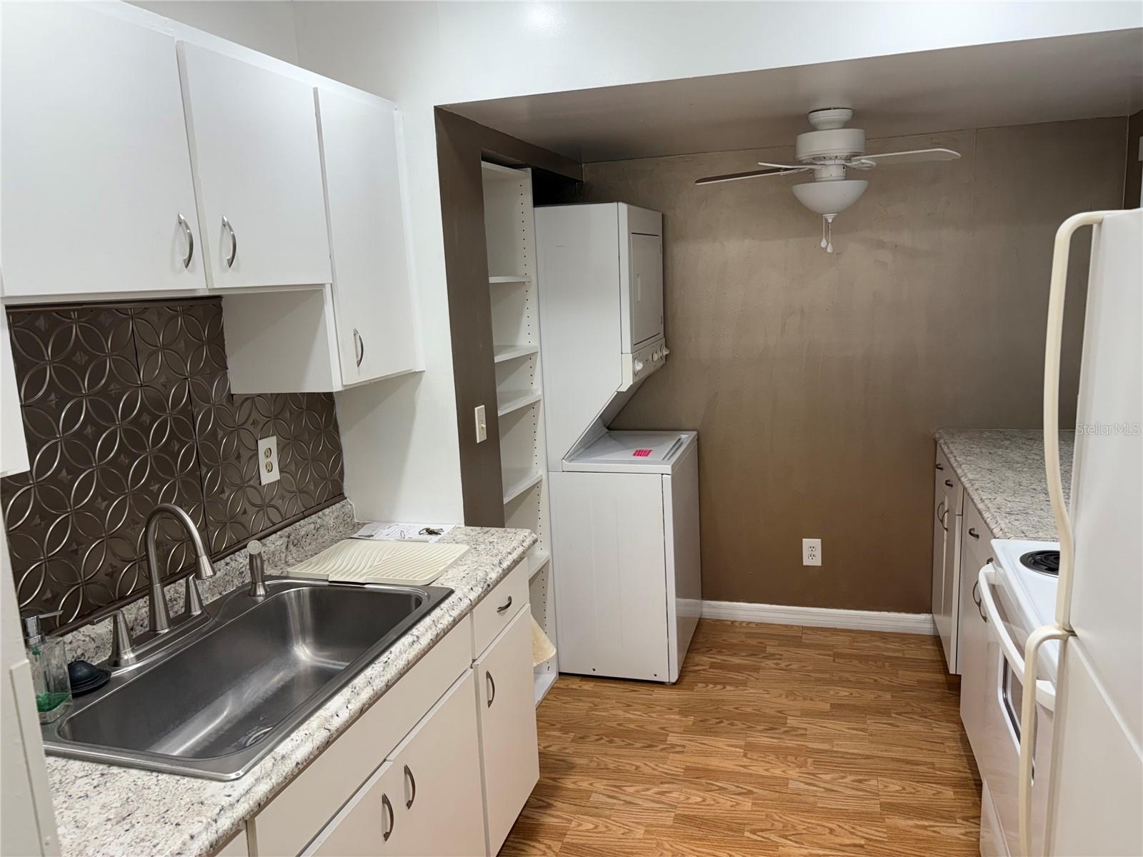 HILL CREST VILLAS - Residential