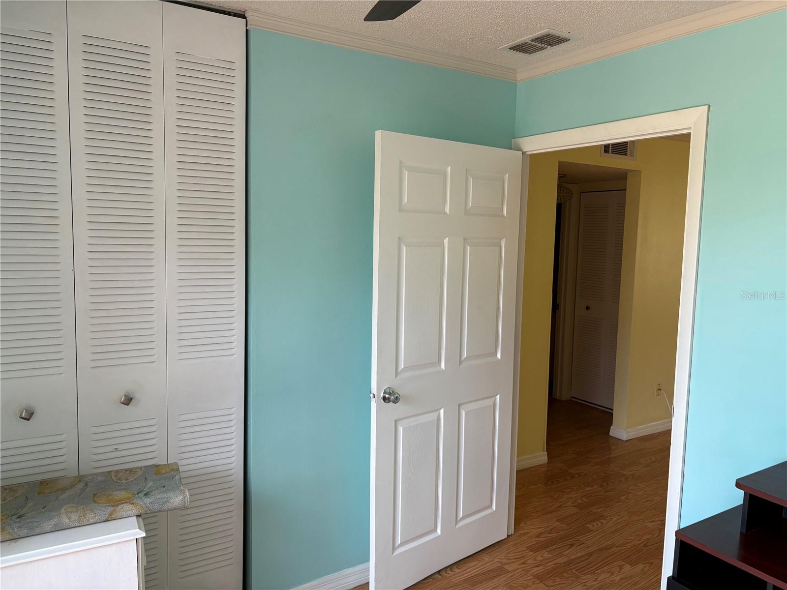 HILL CREST VILLAS - Residential