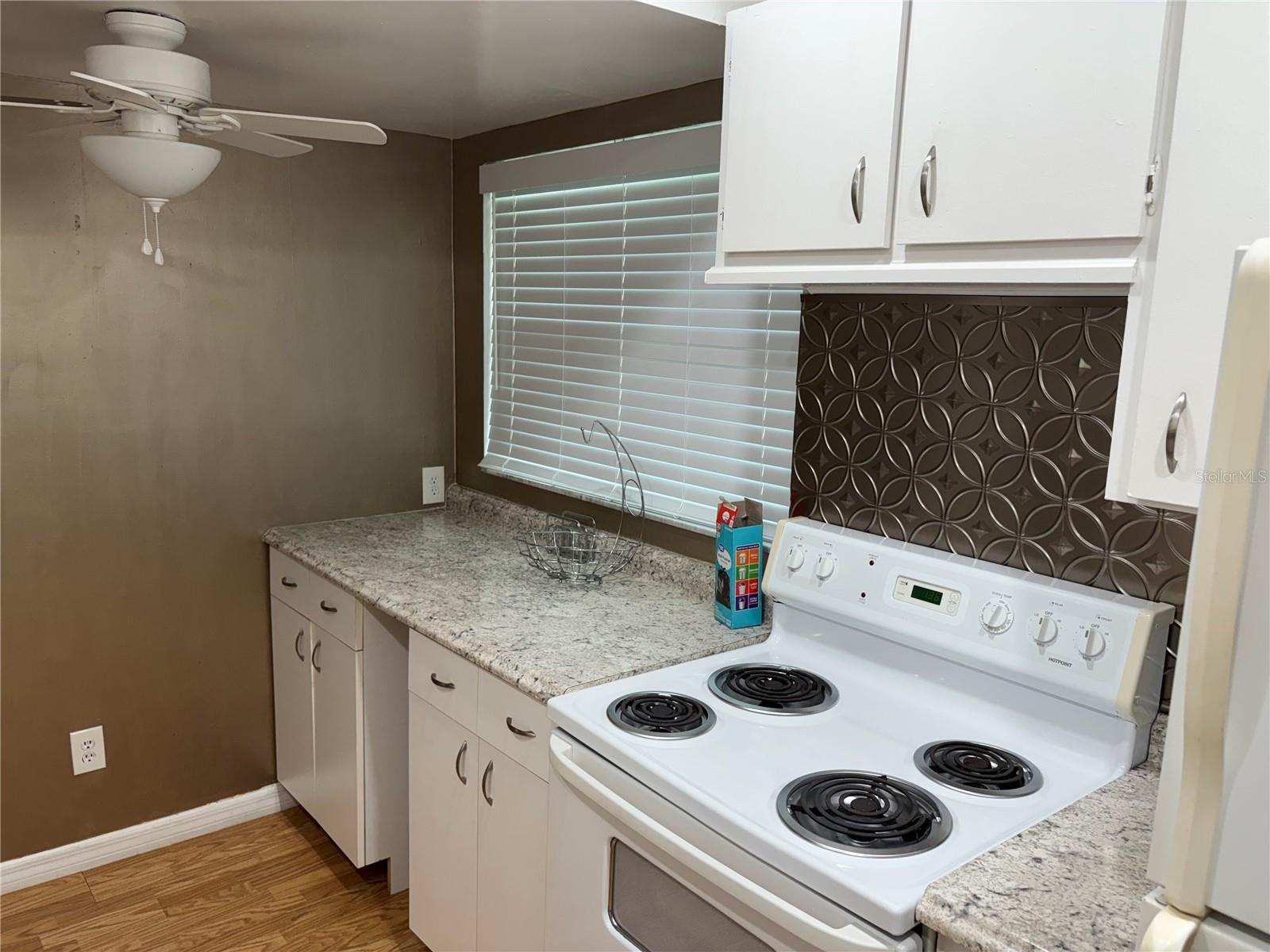 HILL CREST VILLAS - Residential