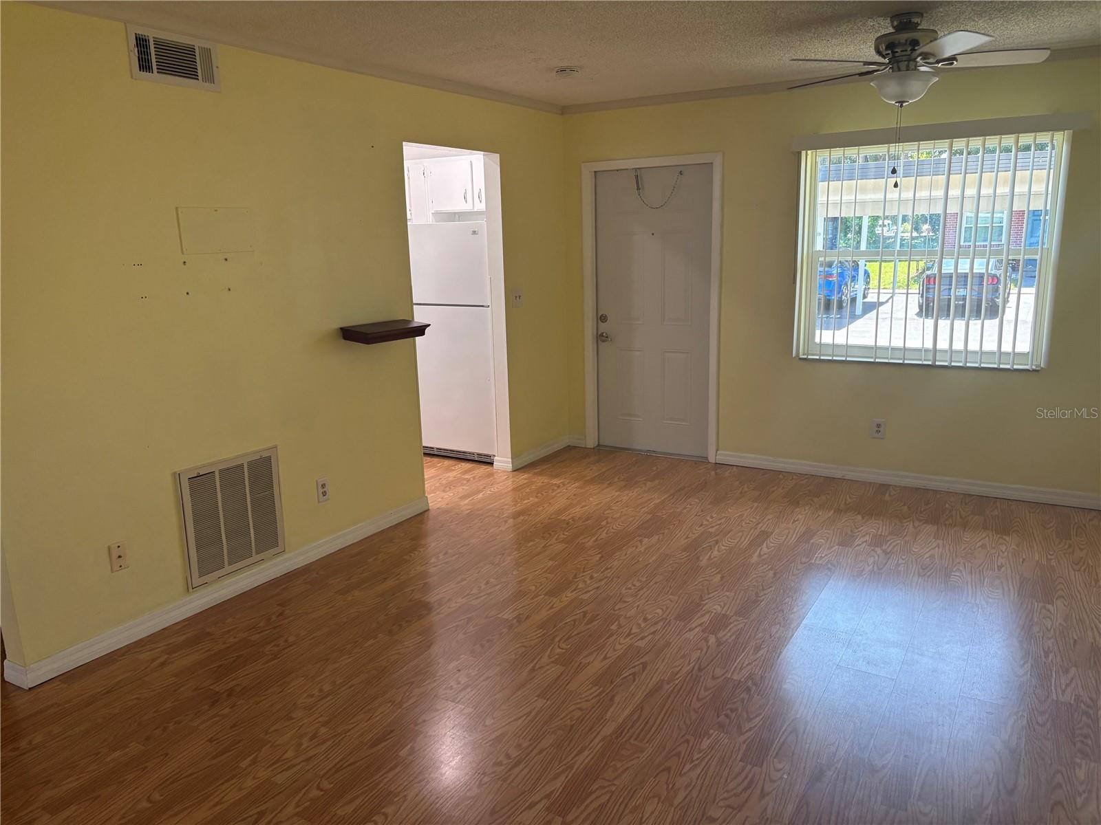 HILL CREST VILLAS - Residential