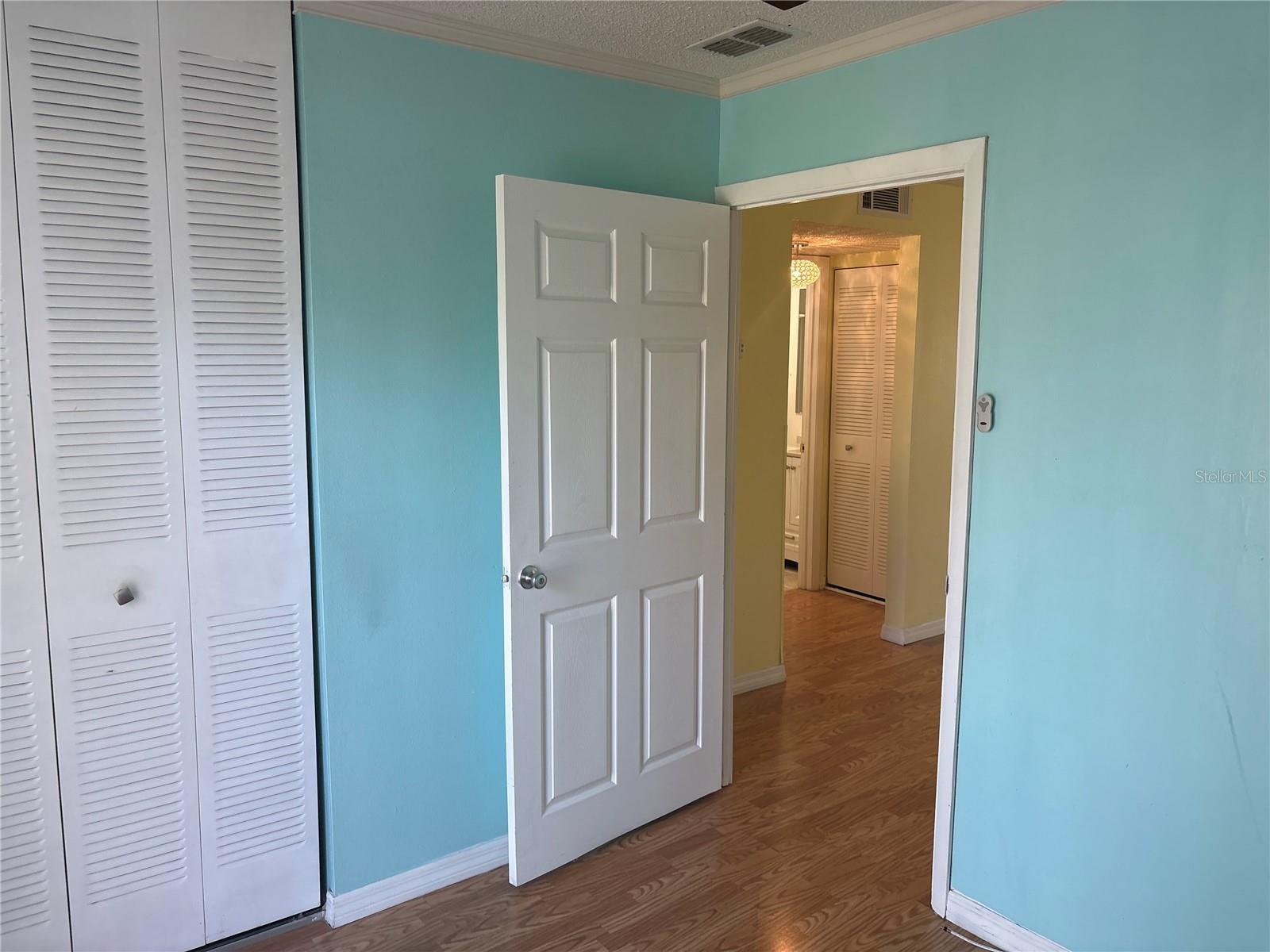 HILL CREST VILLAS - Residential
