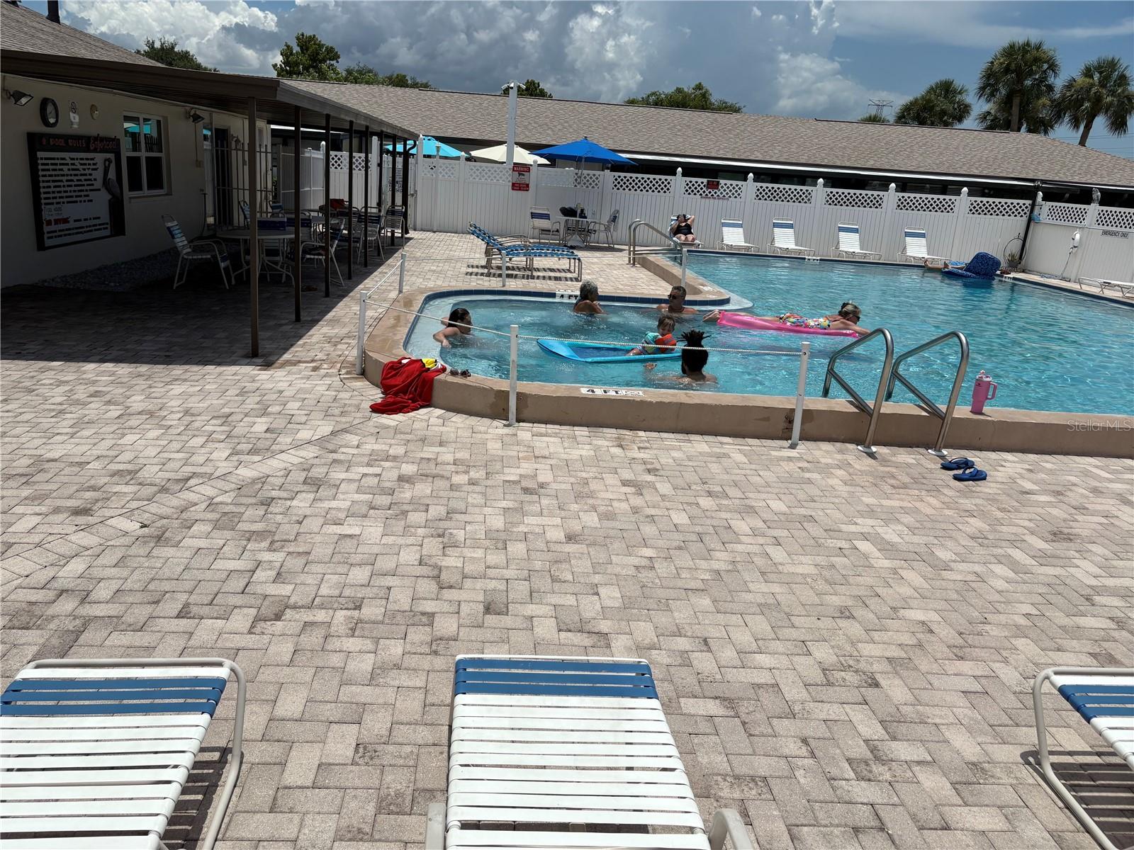 HILL CREST VILLAS - Residential