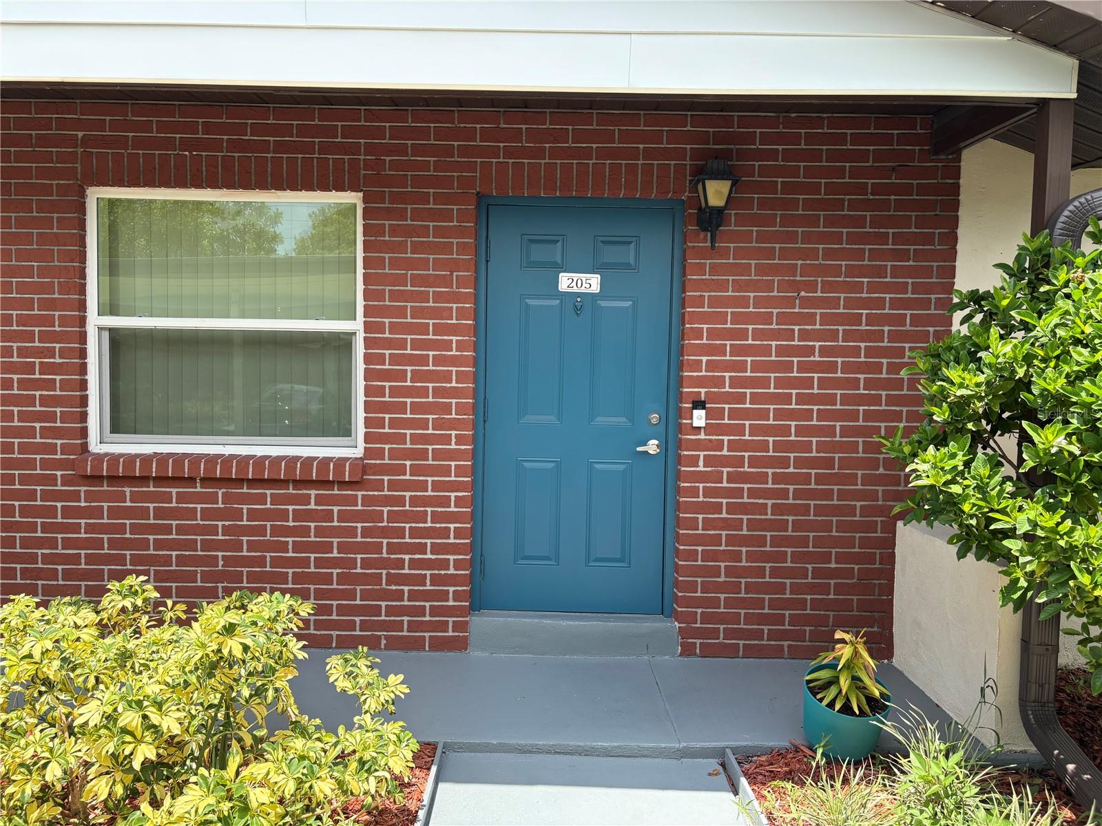HILL CREST VILLAS - Residential