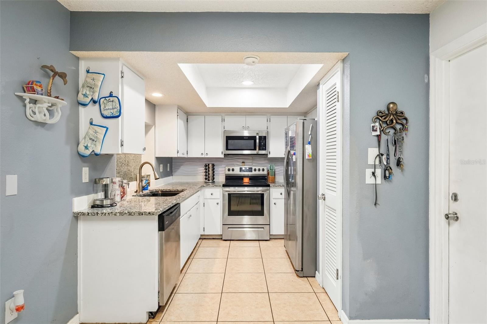 RAVENSWOOD VILLAGE - Residential