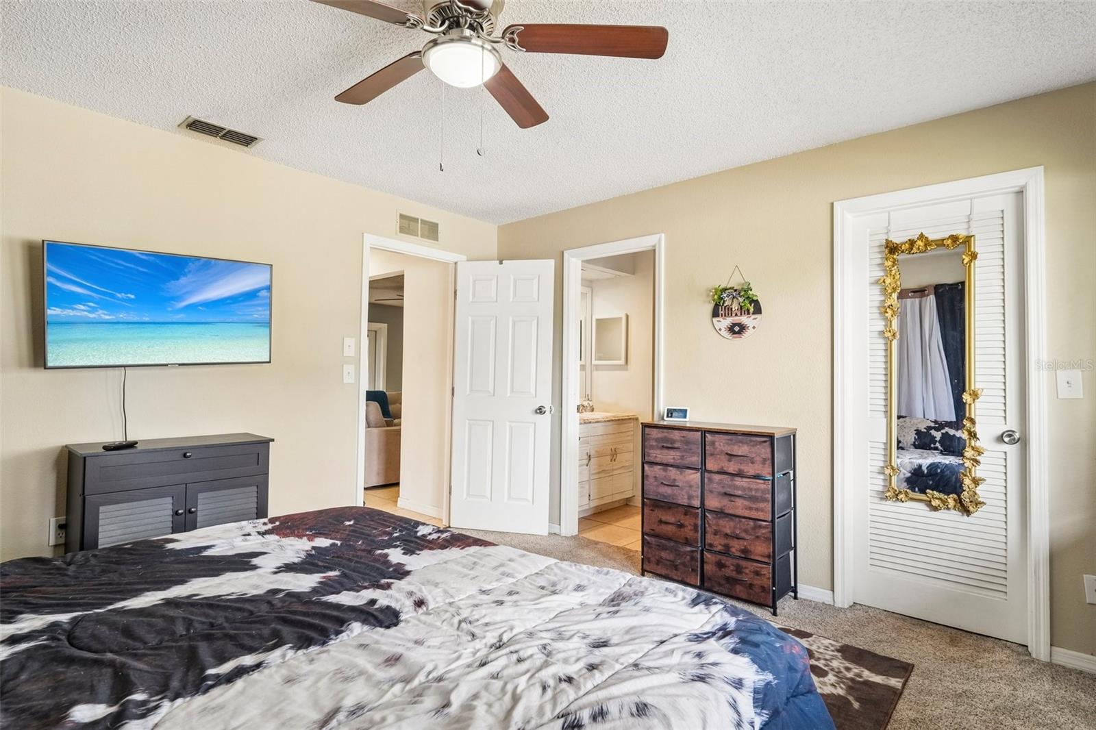 RAVENSWOOD VILLAGE - Residential