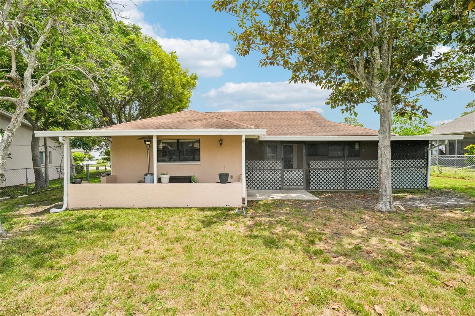 RAVENSWOOD VILLAGE - Residential