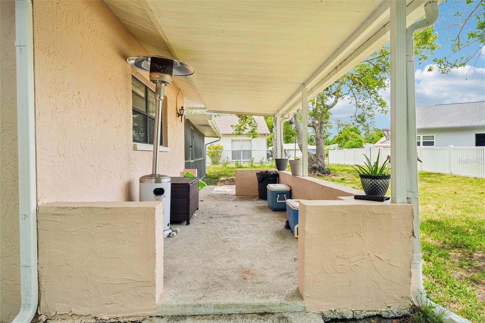 RAVENSWOOD VILLAGE - Residential