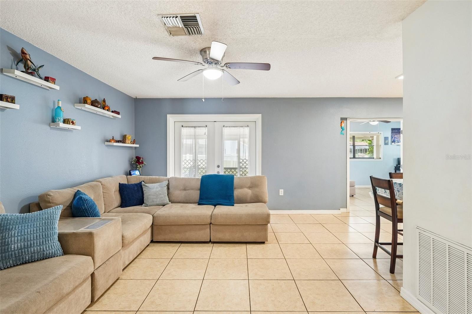 RAVENSWOOD VILLAGE - Residential